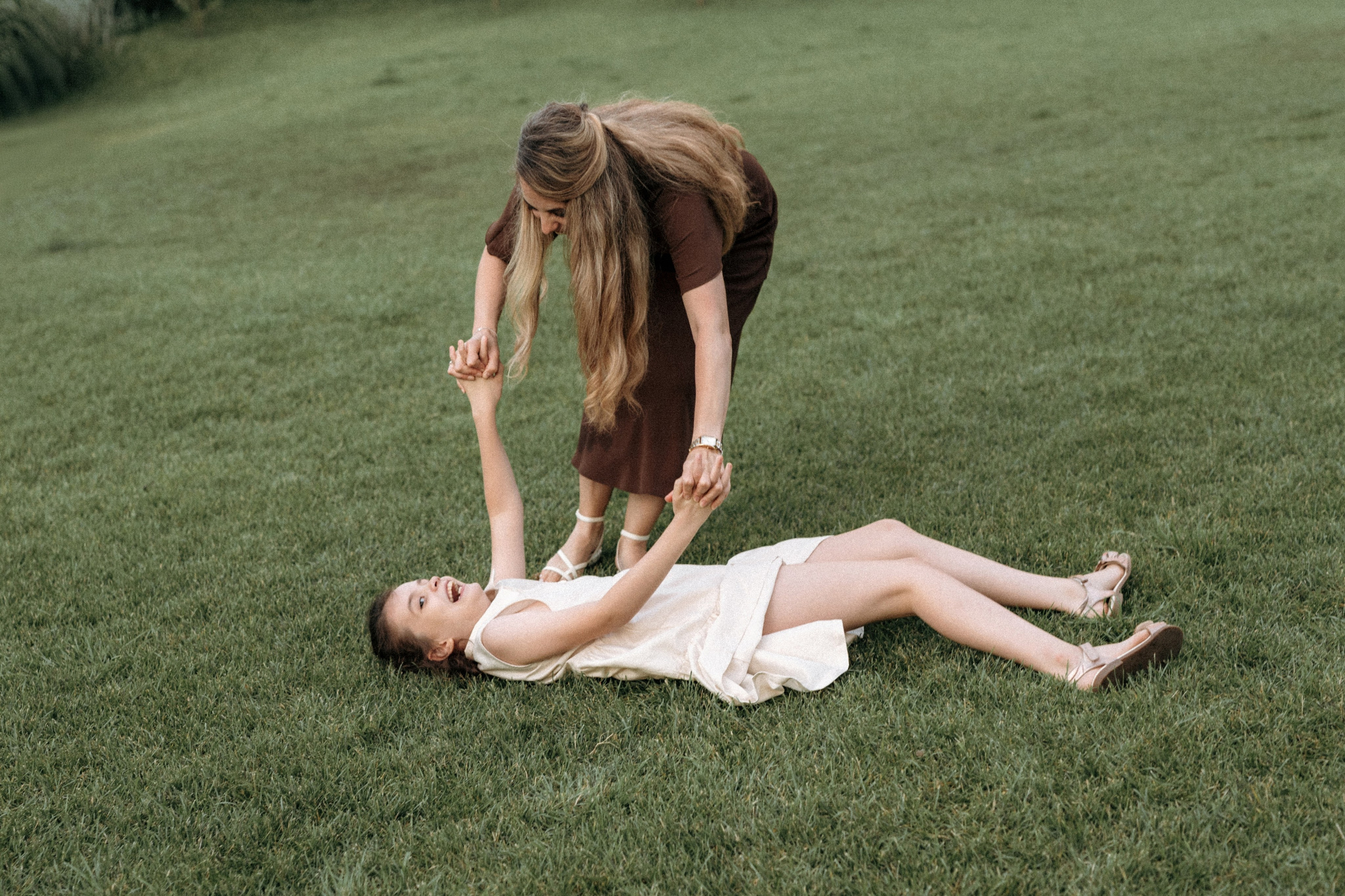 Семейная фотосессия на берегу реки для Миши, Тани, Сони и Таи. Свадебный фотограф в Тамбове Павел Четвертков