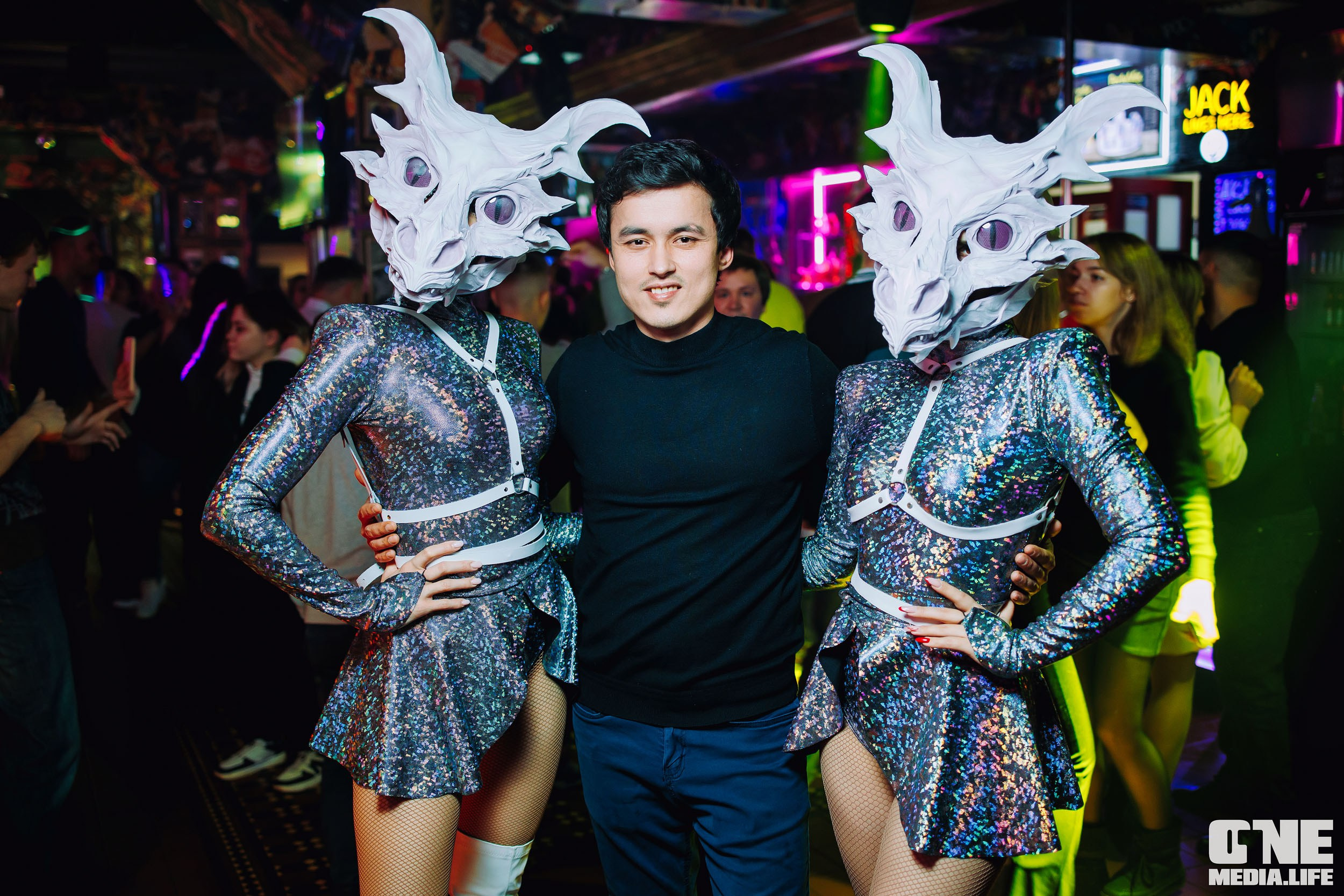 Фоторепортаж из бара XxxX. One Media Life: фоторепортажи, фотоотчеты с мероприятий и заведений