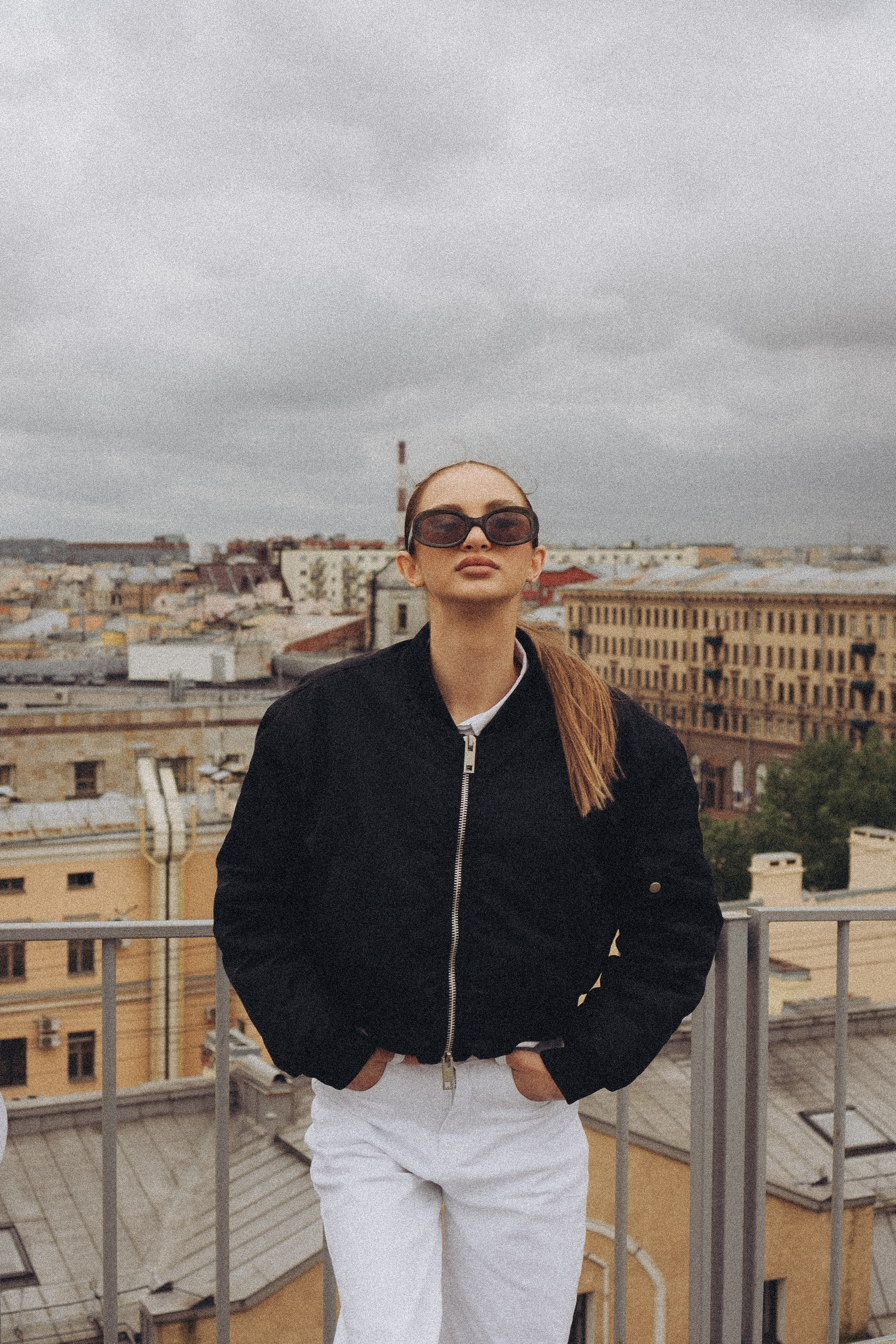 МЫ ГУЛЯЛИ ПРО КРЫШАМ ПИТЕРА. Профессиональный фотограф, Санкт-Петербург — Виктория Богомолова