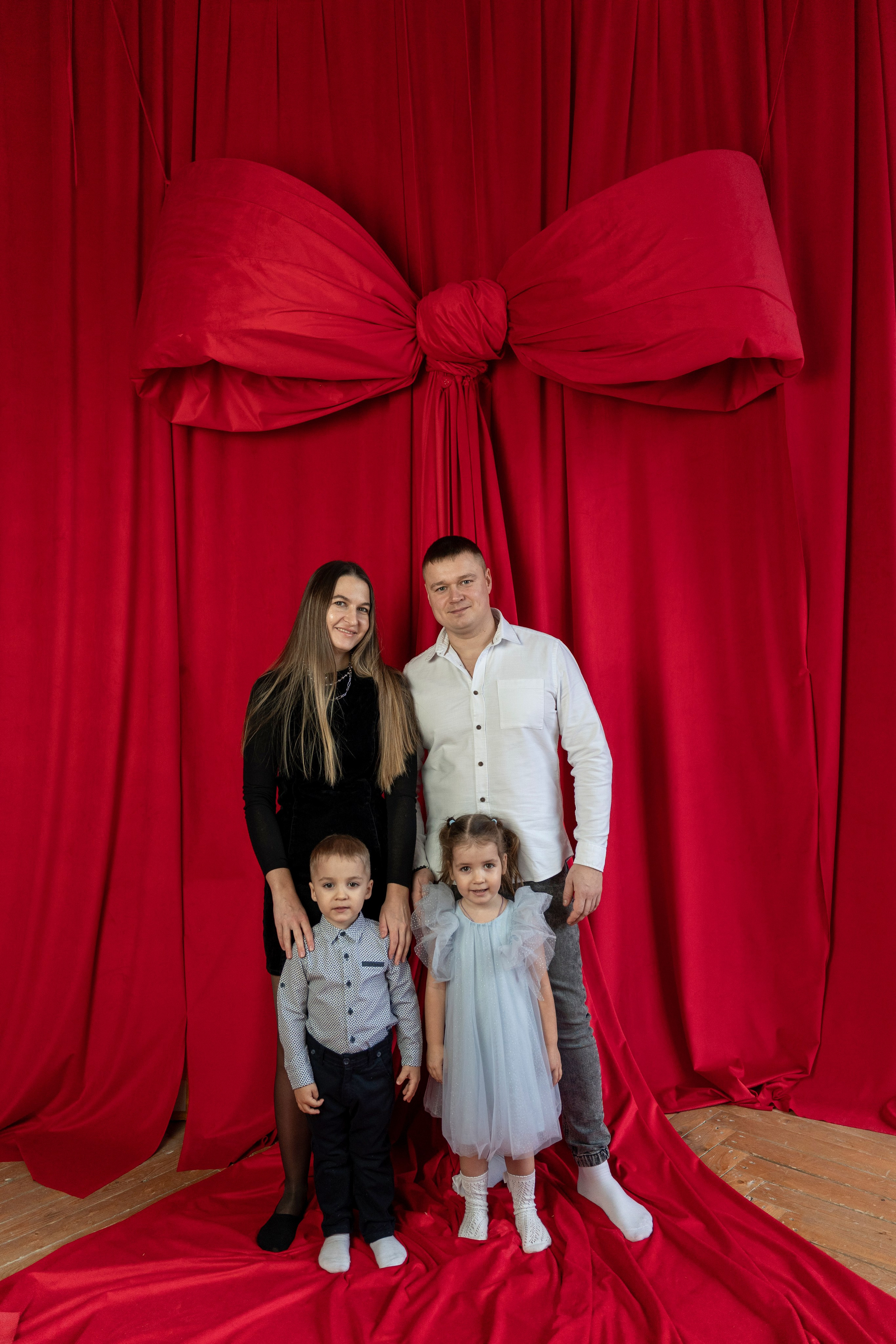 Семейная фотосессия Новогодняя (Карина). Норина Анна, фотограф в Самаре, НЕЙРОфото по всему миру. Создаю кадры которые цепляют за душу