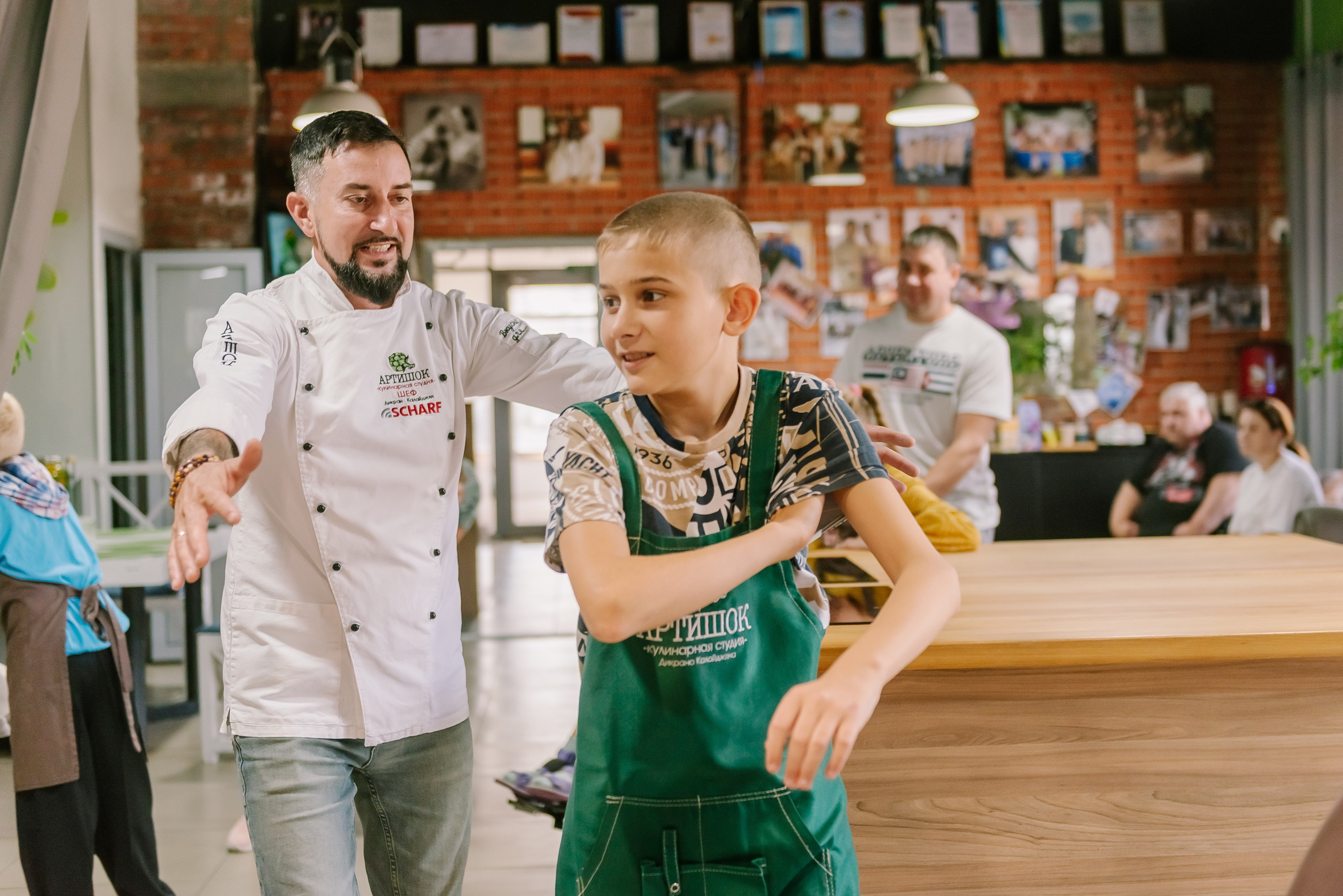 Инклюзивная кухня добра в Артишок 30. 07.35. Детский фотограф, семейный фотограф и репортажи в Кемерово