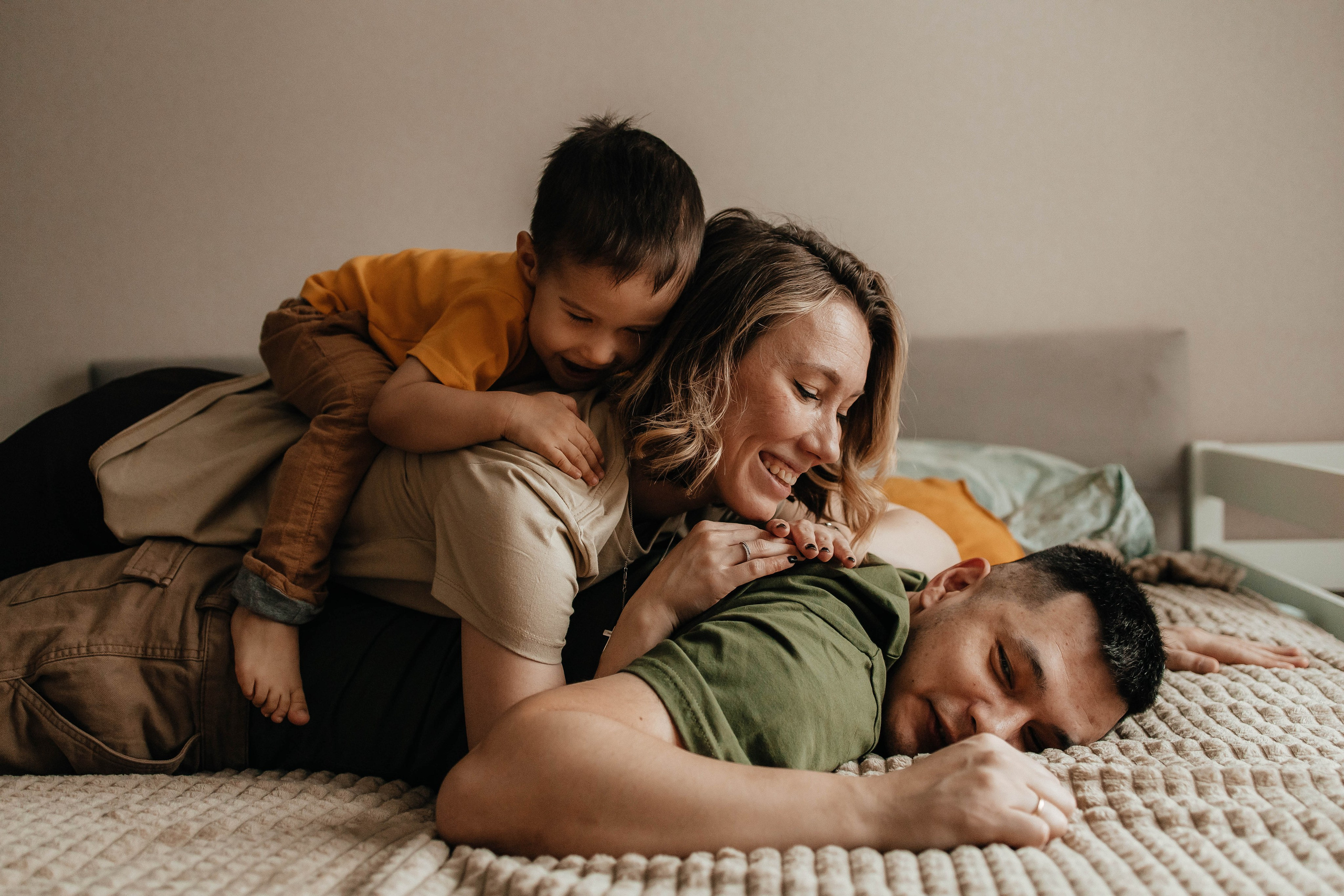 Домашняя фотосессия для Антона, Юлии и Тимура. Семейный фотограф в Москве, Щелково, Фрязино _ Виктория Степанова