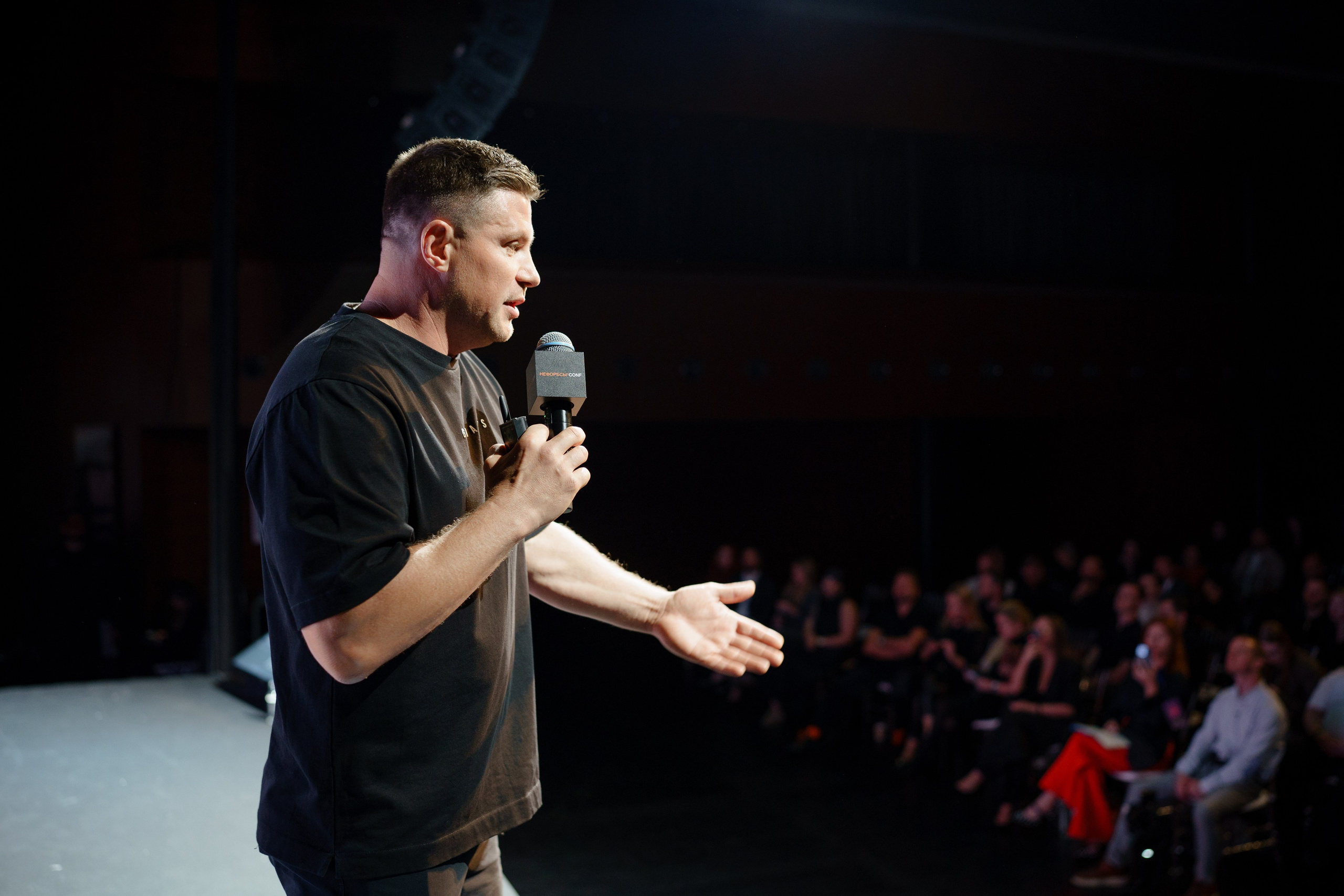 Фотограф репортажный на конференцию/форум в Москве. Репортажный фотограф в Москве Саша Дружинина