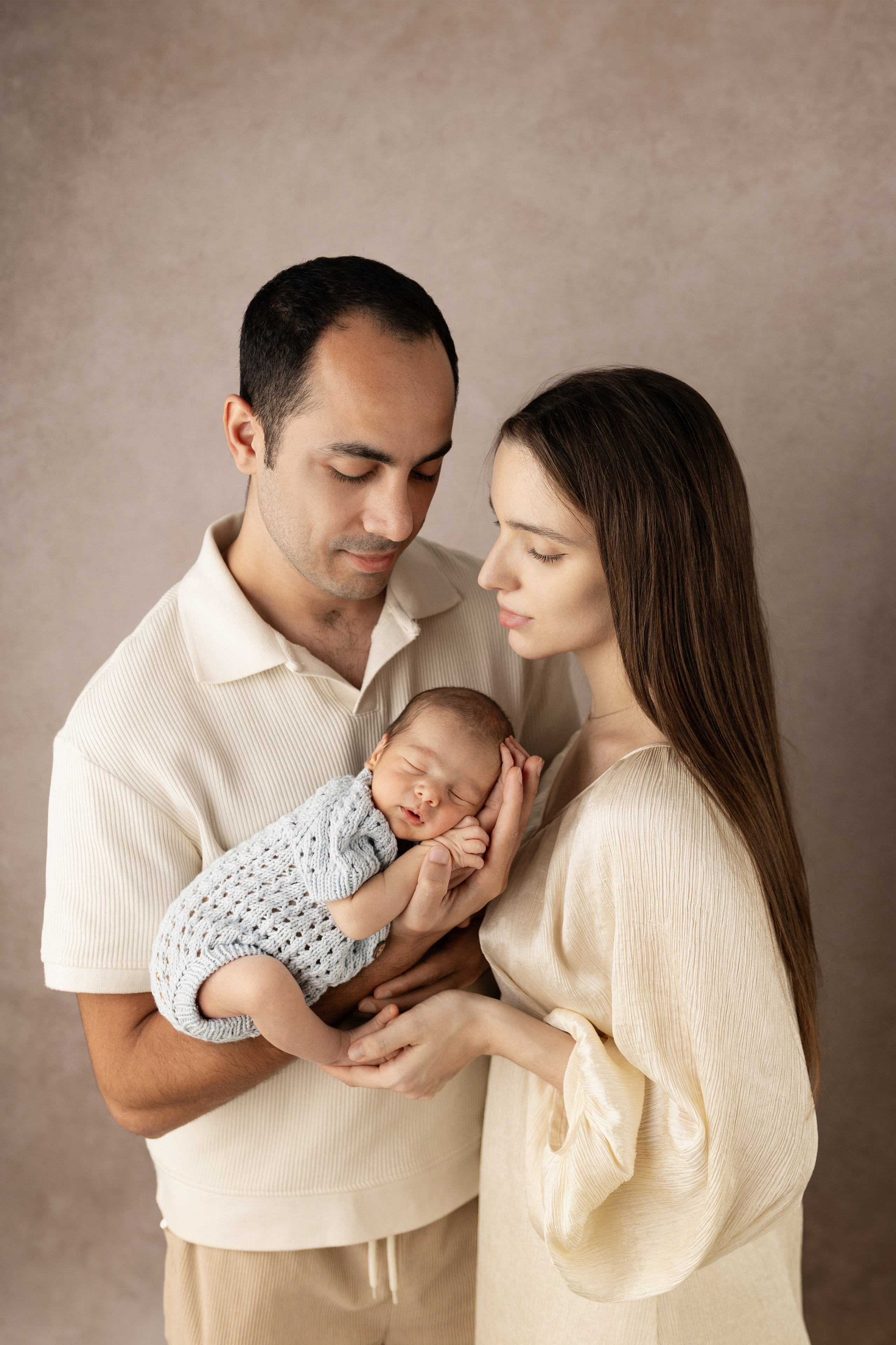 Адам. Лилия Алтухова — фотограф новорожденных в Москве и области