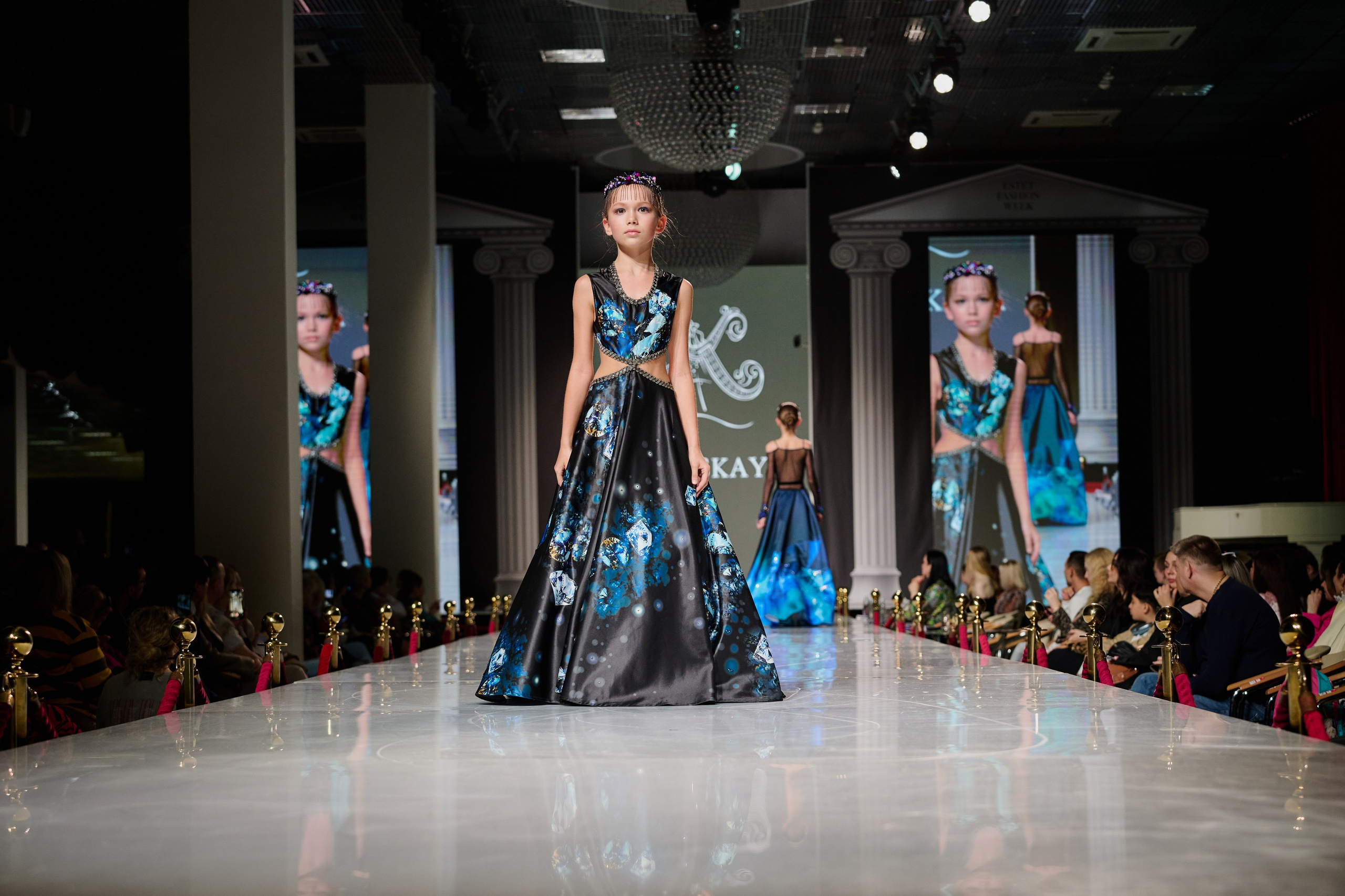 ESTET FASHION WEEK ВЕСНА — 2025. Фотограф Роман Адлер