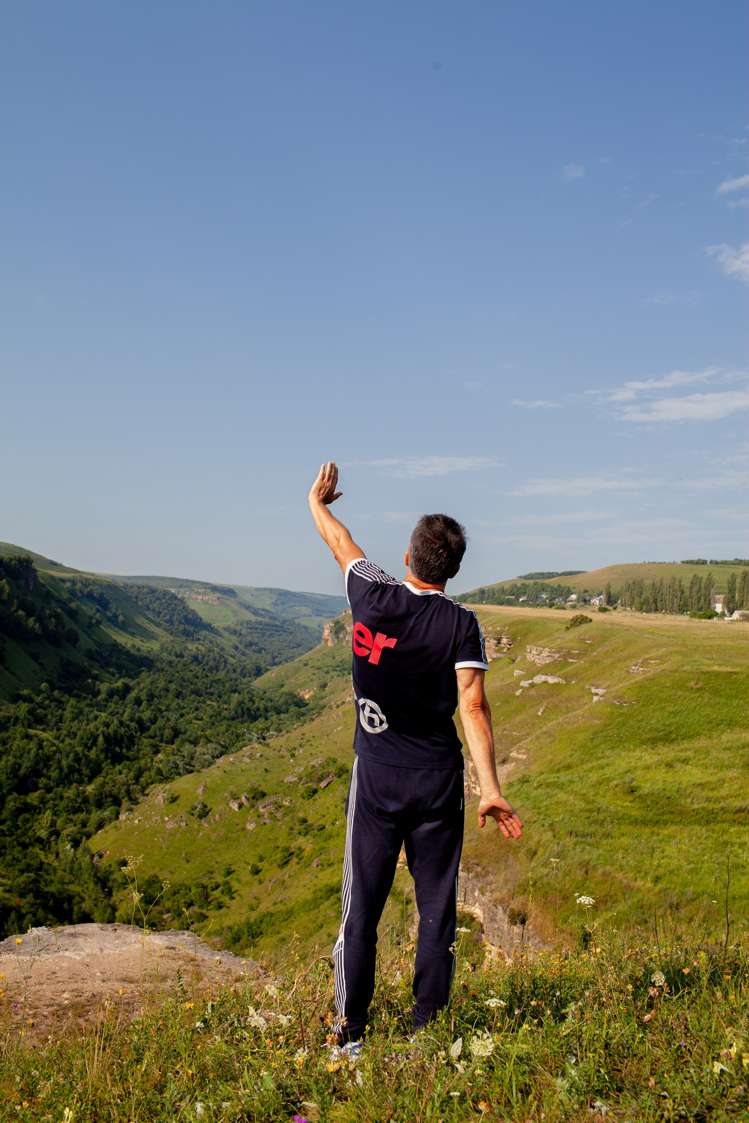 Как было и как видет это фотохудожник. Медиапродюсер, фотограф в Минеральных Водах —Виктор Холодов