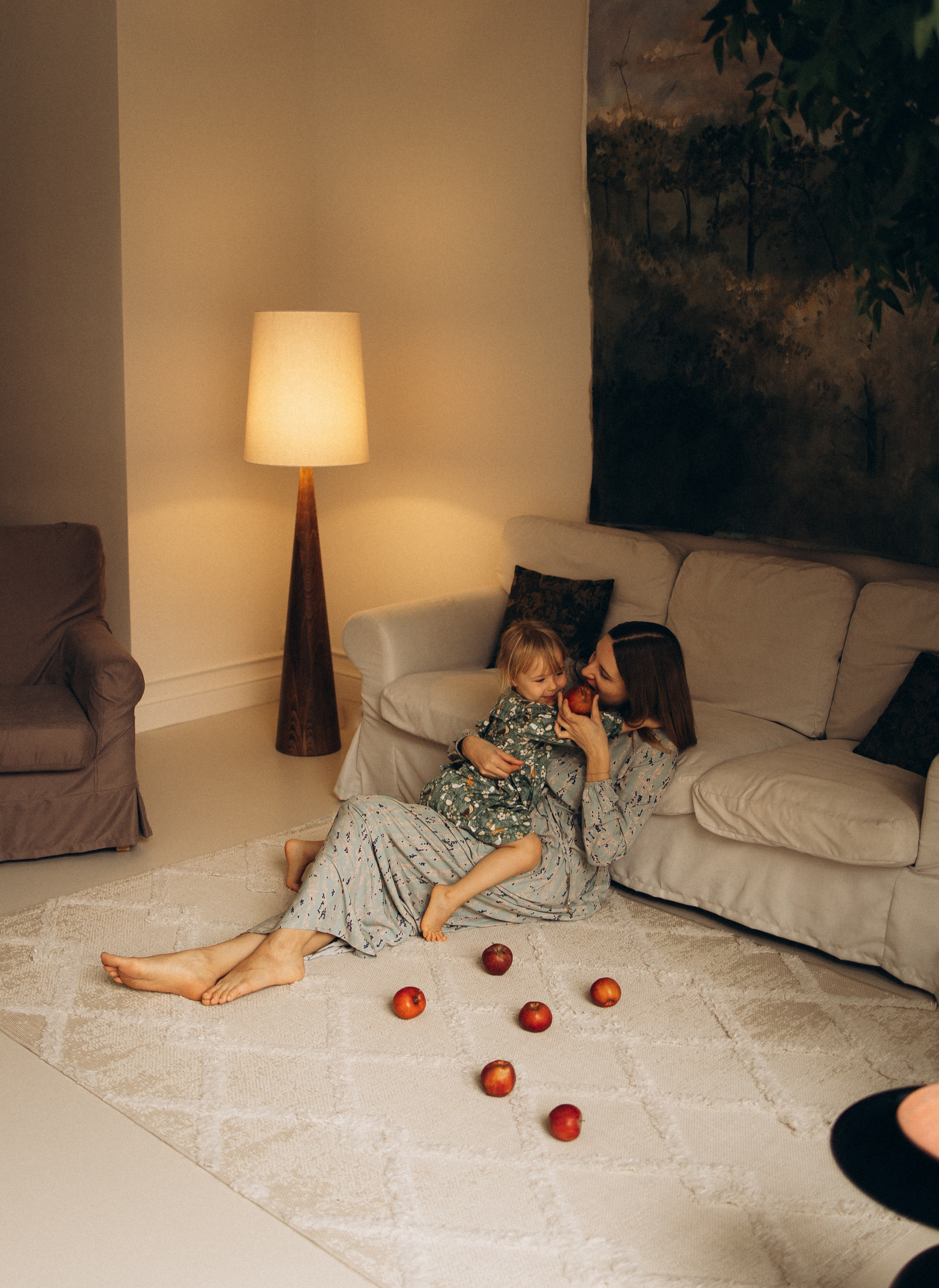 Катерина и Софа — зал Серена. Семейный фотограф в Краснодаре Храмова Анна