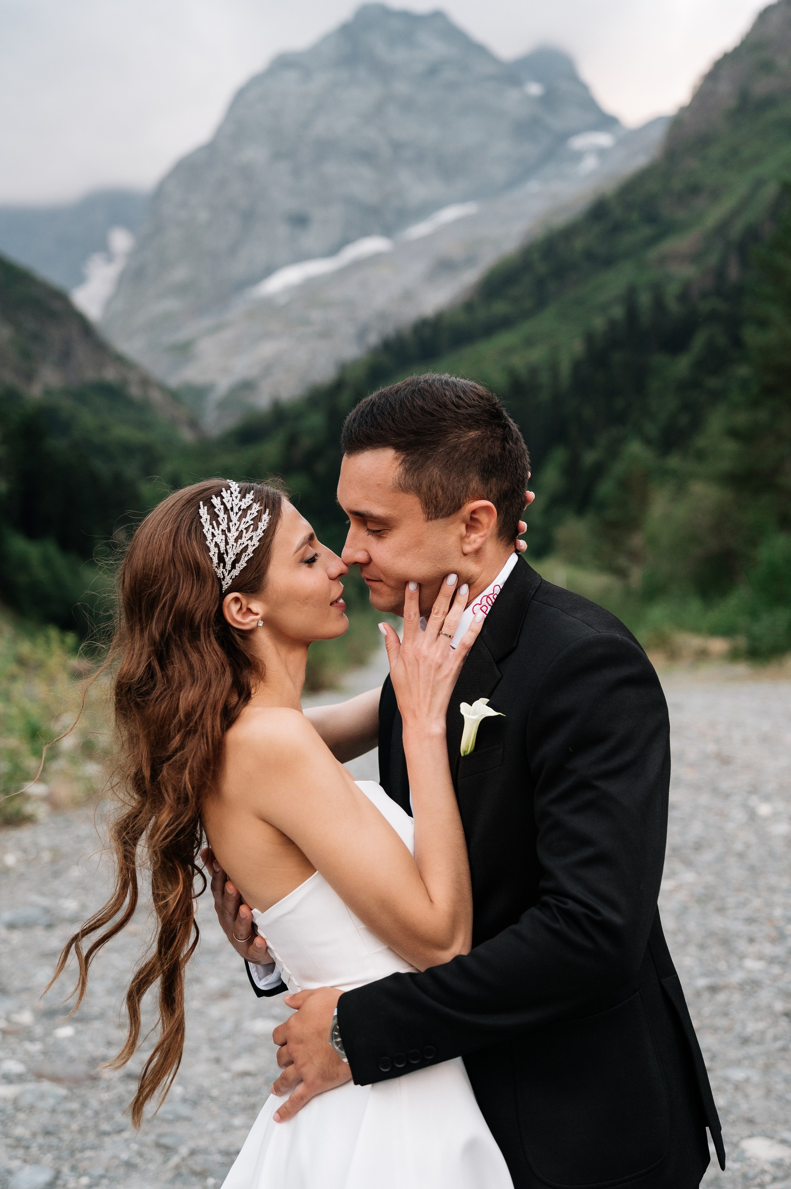 Горная свадьба Рината и Регины (09.09.24). Свадебный и travel фотограф в Волгограде, Сочи, Домбае, Европе