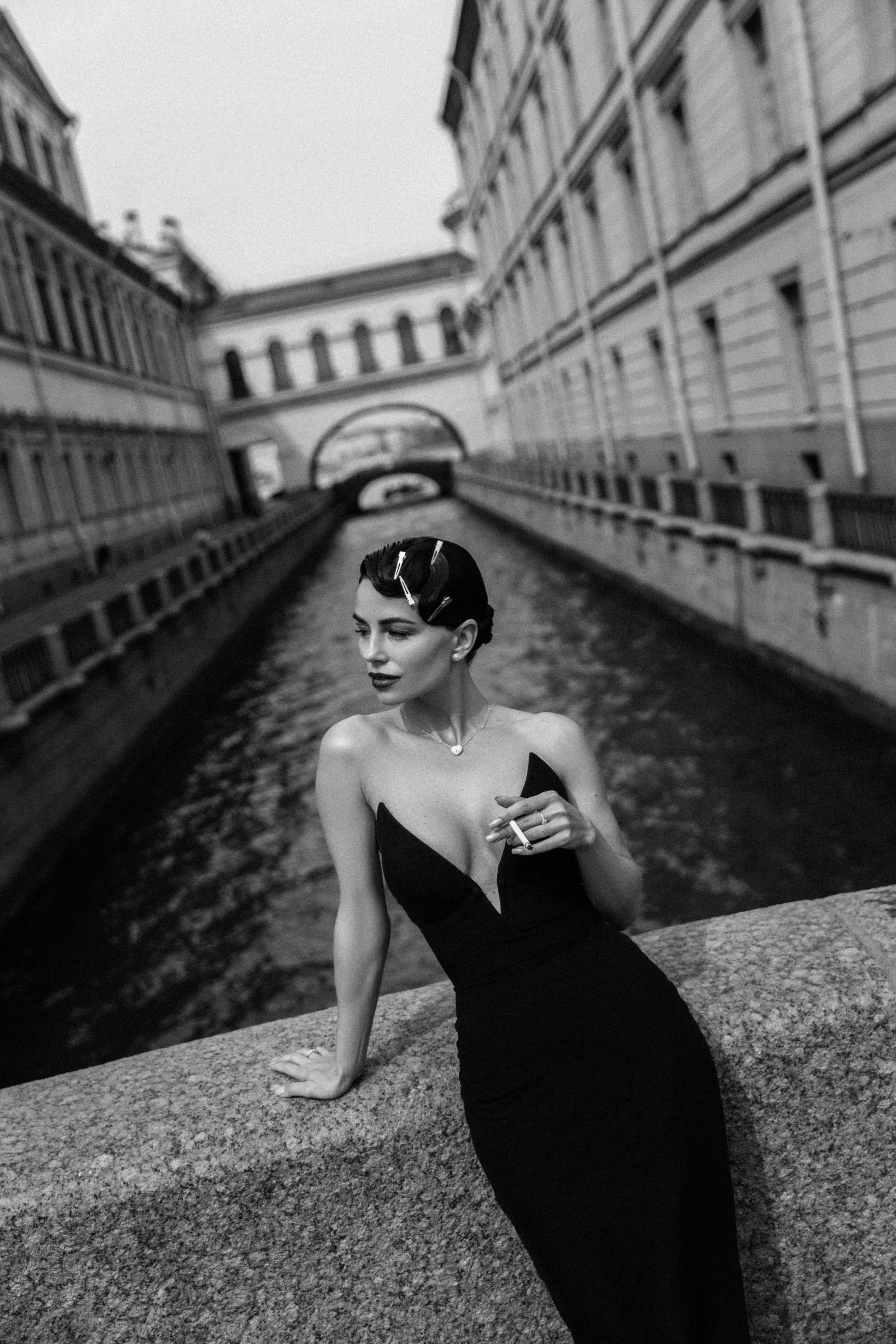 Alexandra | Winter Canal. NatalieDmi — фотосессия беременности, семейный фотограф, портрет