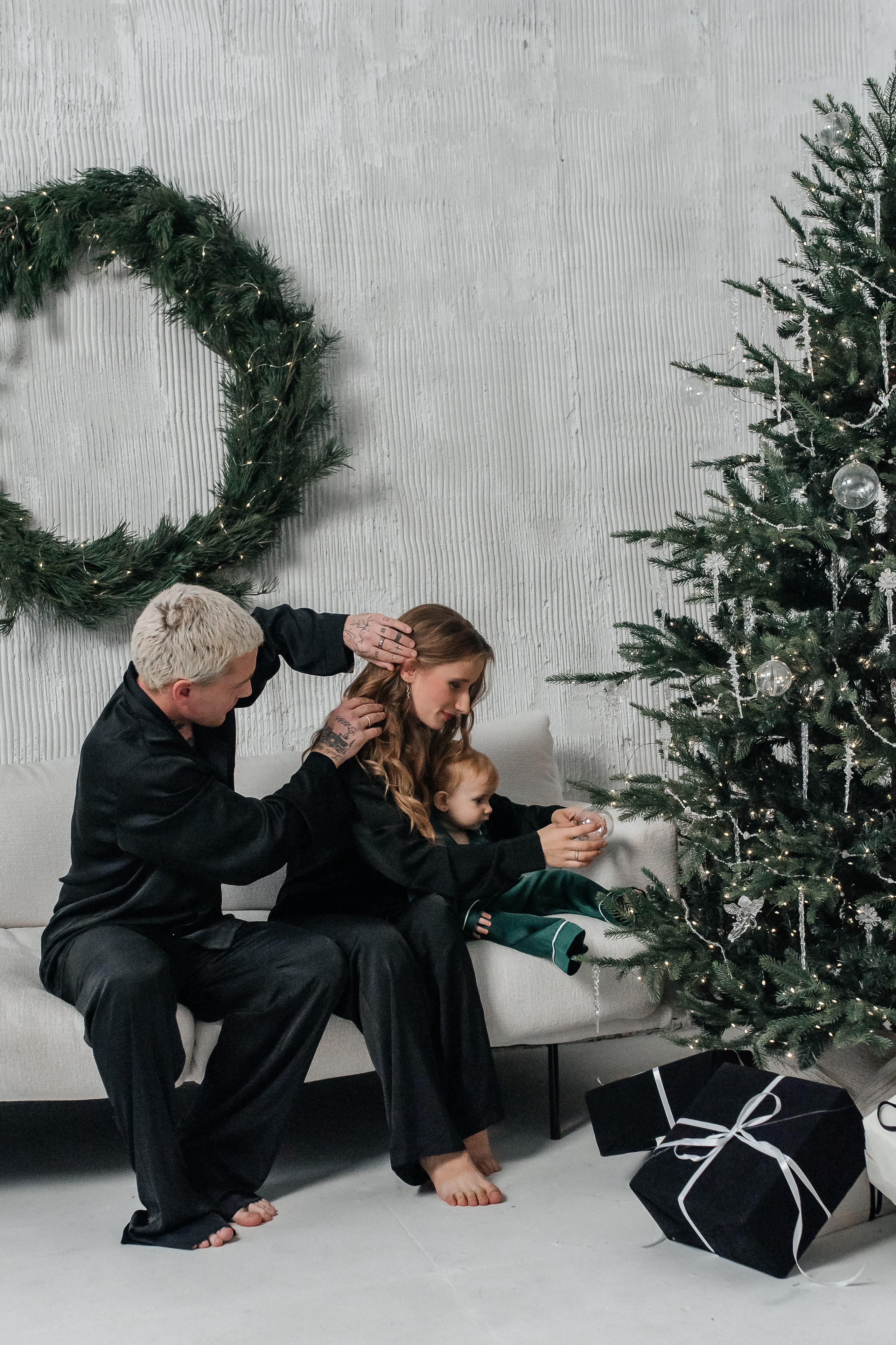 Мама, папа, дочь (атласные пижамы). Фотограф в Дзержинске Наташа Баева