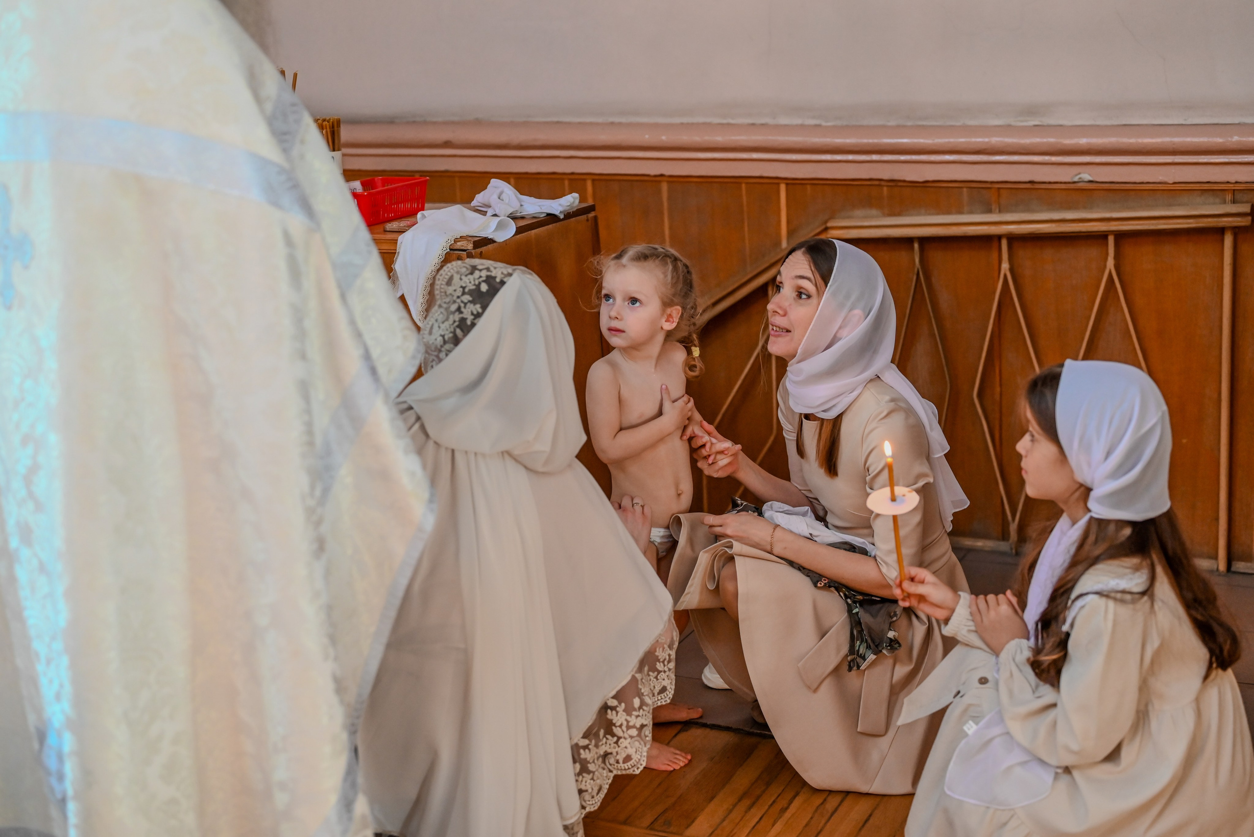 Крещение мама Анна. Семейный и детский фотограф Москва