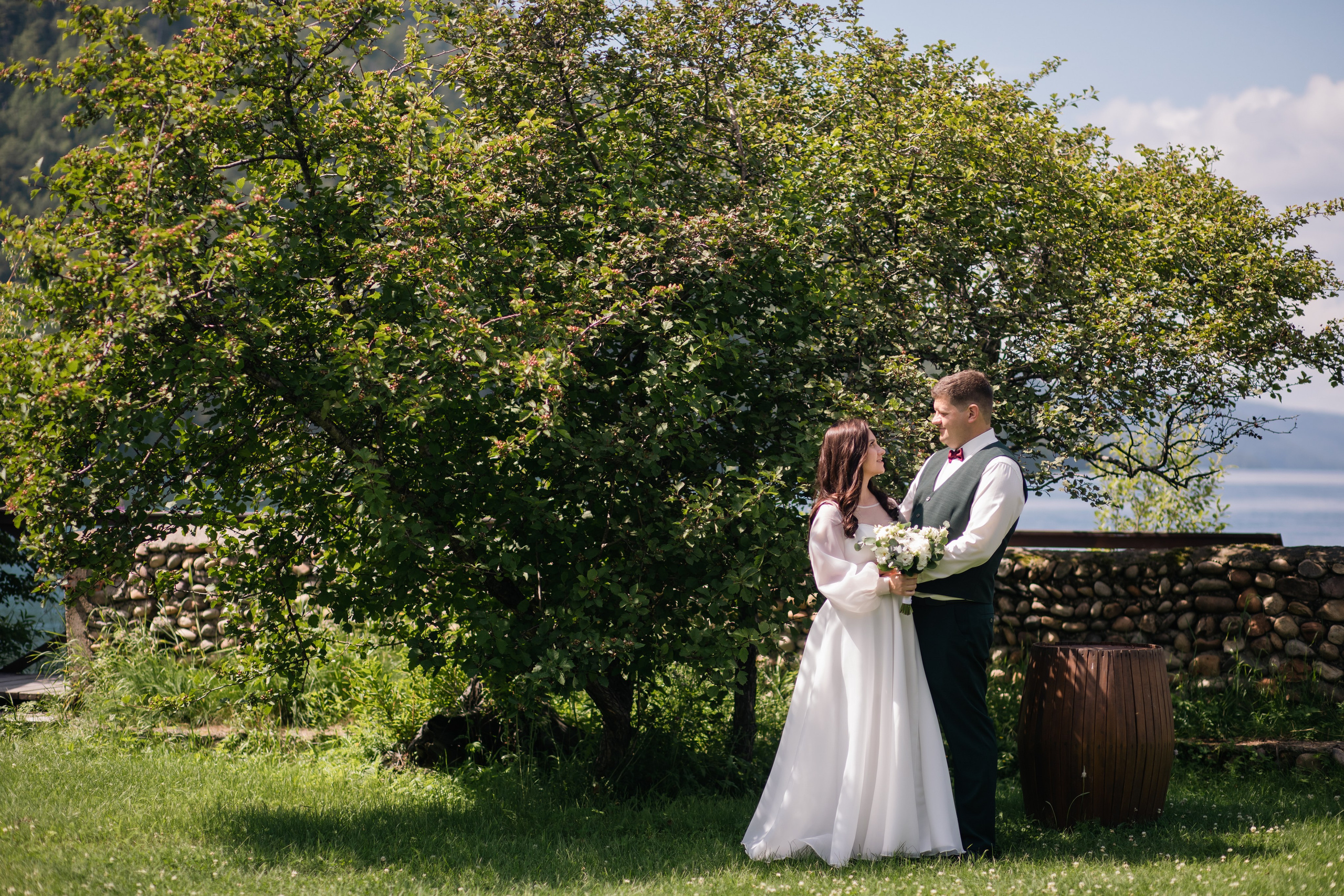 Денис и Екатерина. Церемония на берегу Байкала. Фотограф Татьяна Ступина Иркутск