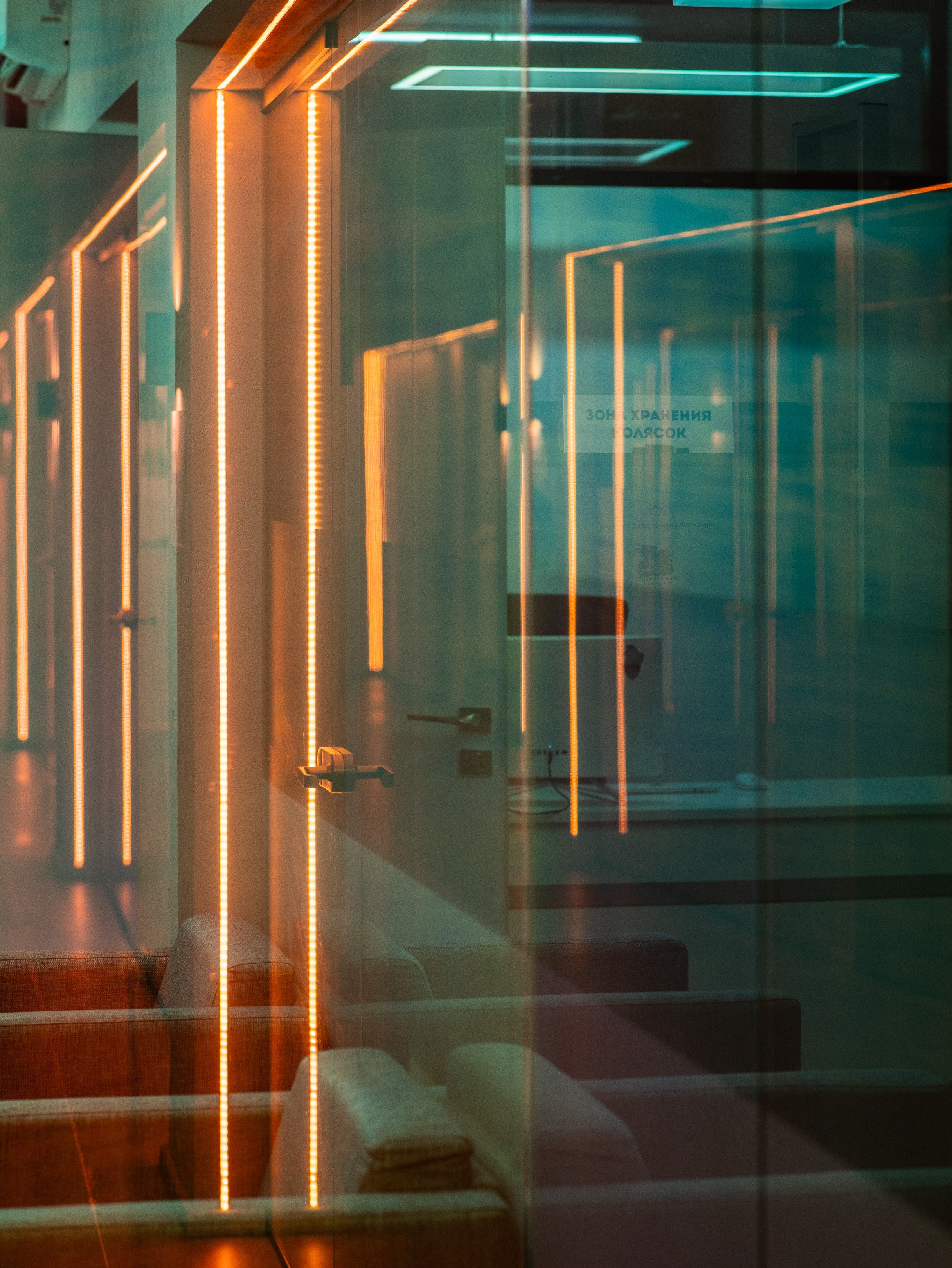 Дизайн интерьера офиса строительной компании в Екатеринбурге. Интерьерный фотограф. Фотограф архитектуры