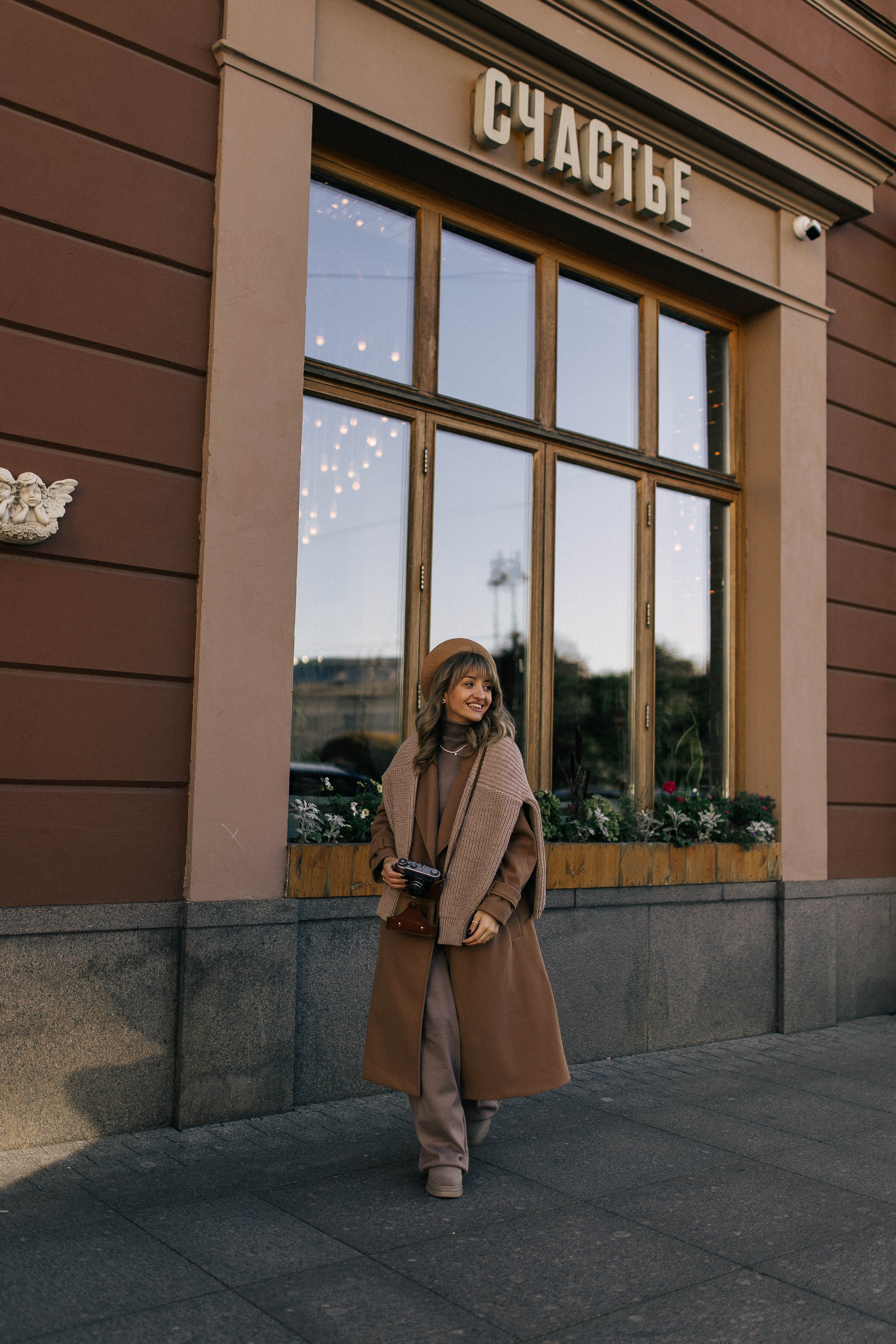 Оленька Гладченко. Главная