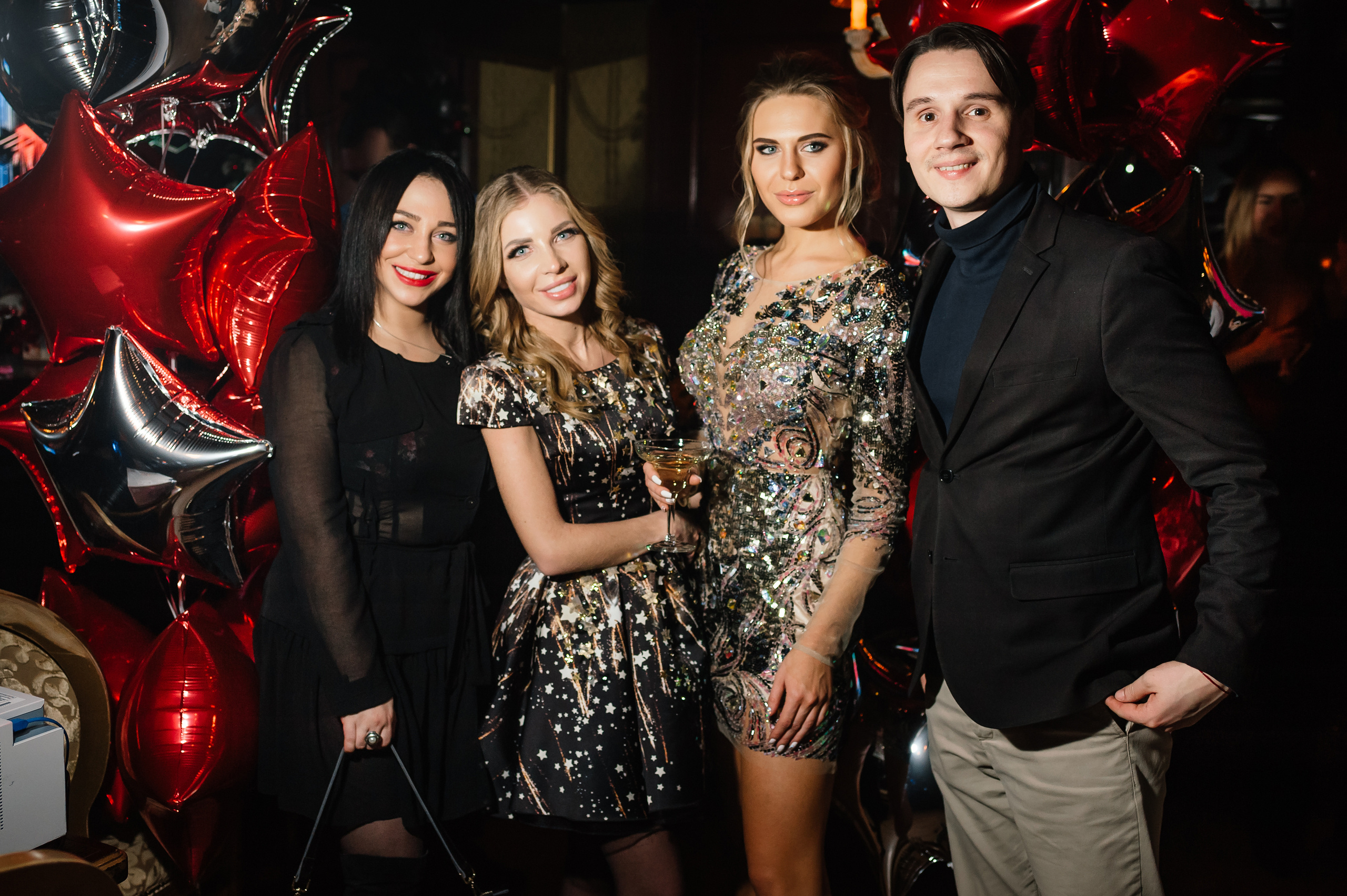 Фотограф на День Рождения. Свадебный, репортажный и семейный фотограф в Москве Арина Зак