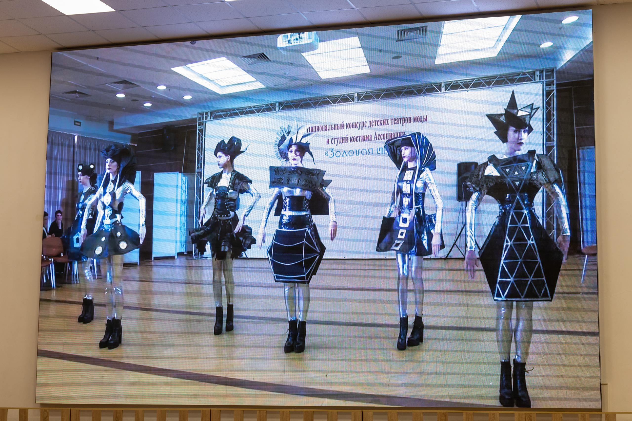 Репортаж 70-200 f2.8 Tamron g2. Показ театр моды «Стиль» («Style» город Тула). Фотограф в Туле Крупский АнДРей. Фотостудия «КАДР71» в Туле