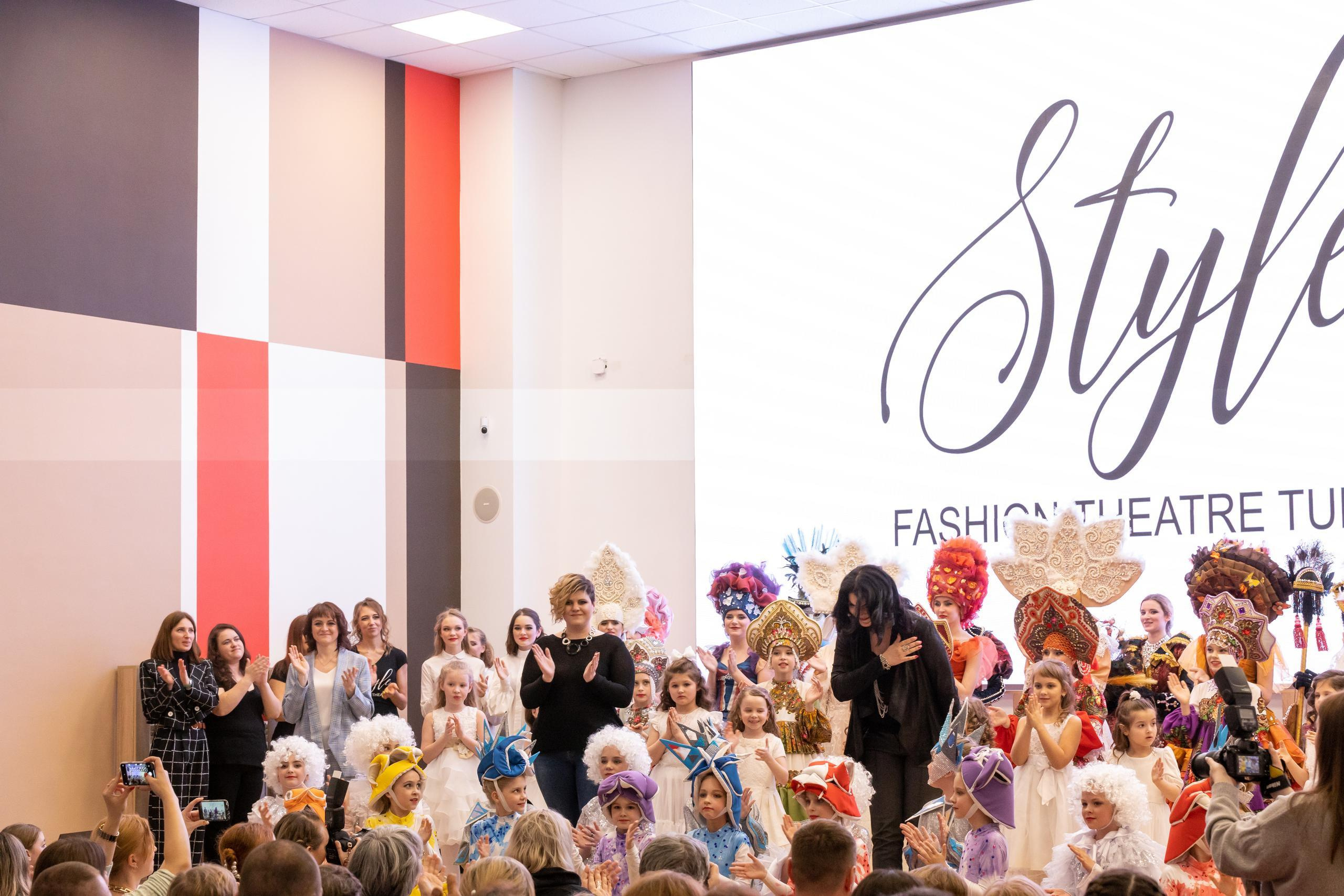 Репортаж 70-200 f2.8 Tamron g2. Показ театр моды «Стиль» («Style» город Тула). Фотограф в Туле Крупский АнДРей. Фотостудия «КАДР71» в Туле