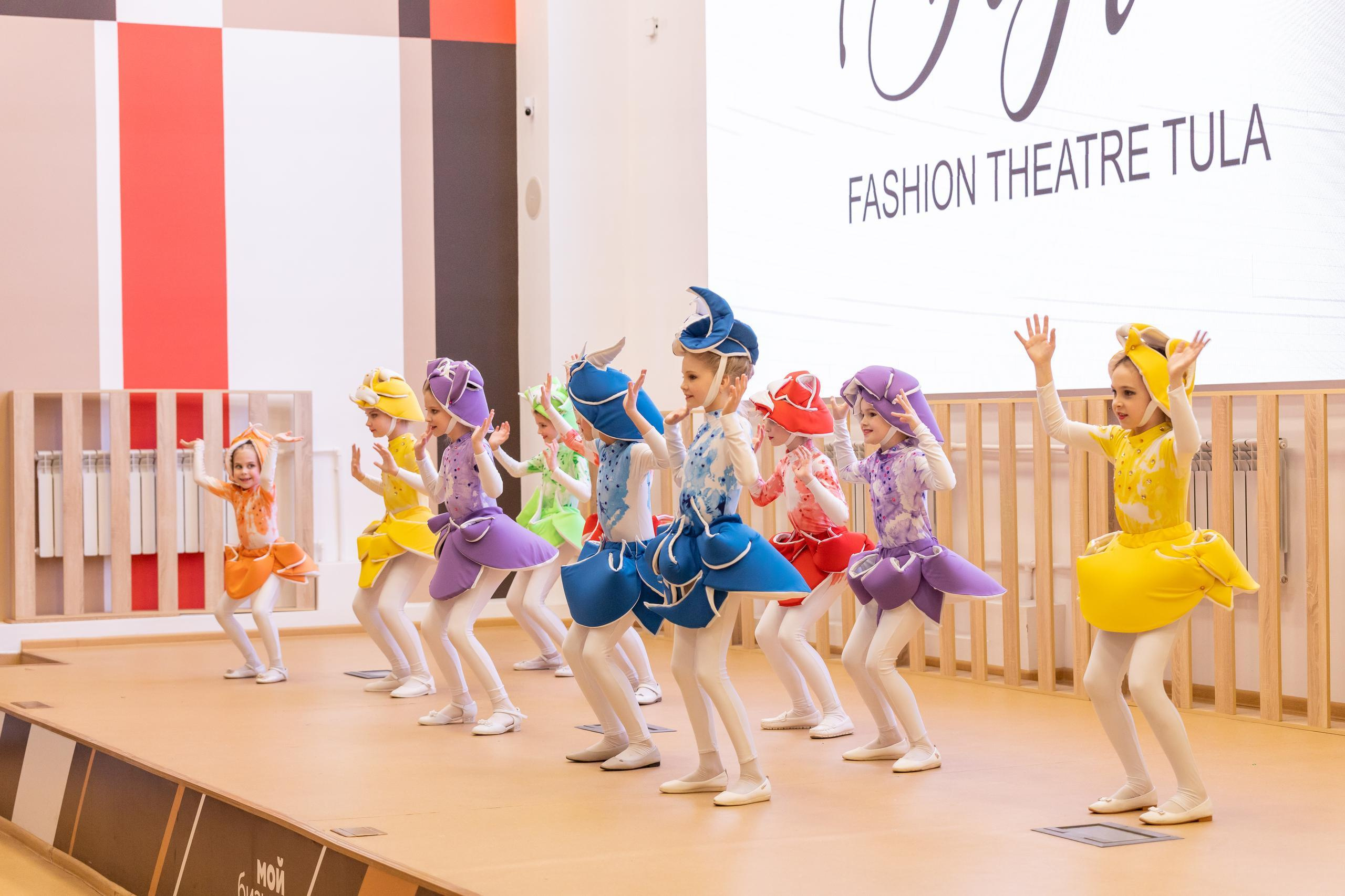 Репортаж 70-200 f2.8 Tamron g2. Показ театр моды «Стиль» («Style» город Тула). Фотограф в Туле Крупский АнДРей. Фотостудия «КАДР71» в Туле