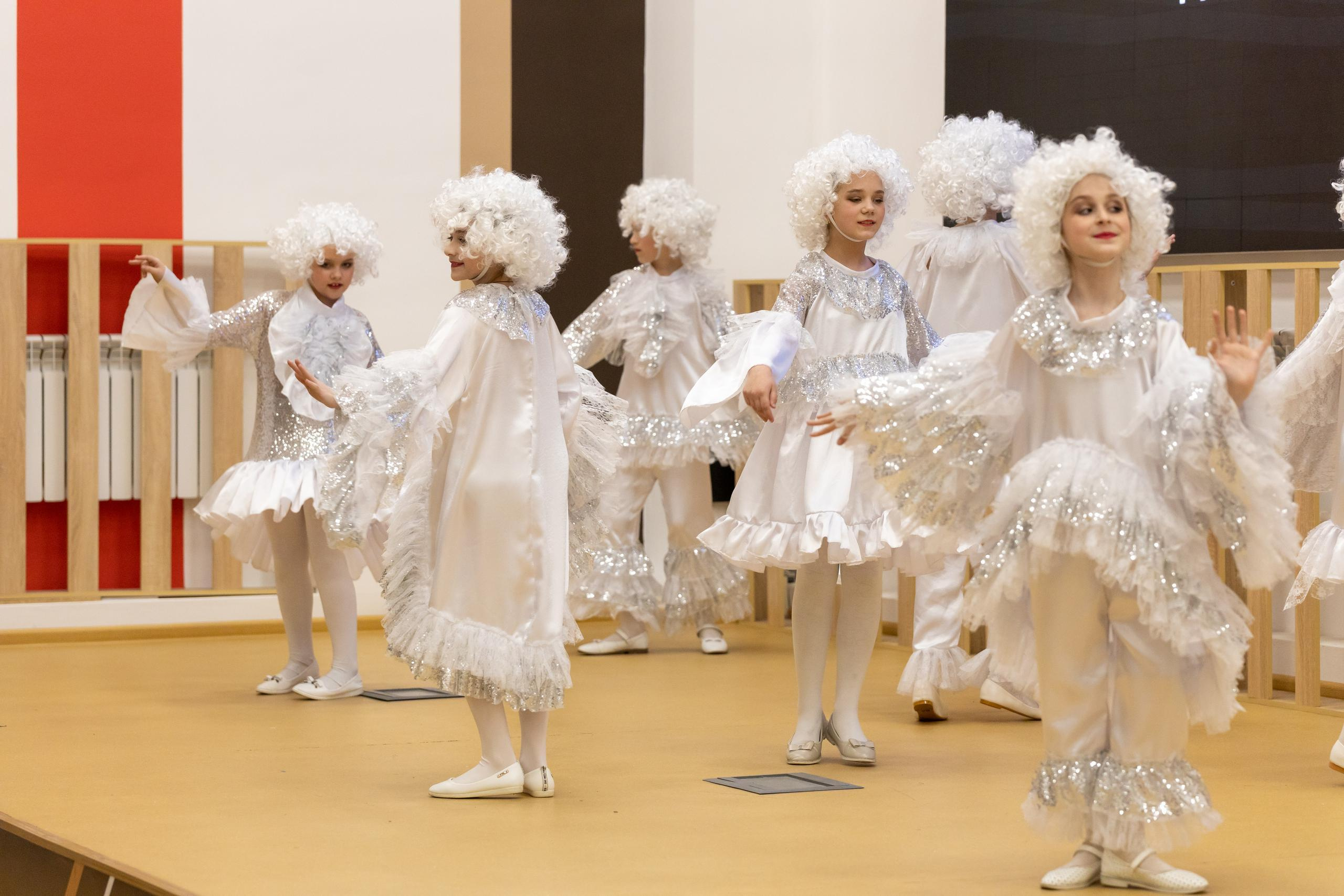 Репортаж 70-200 f2.8 Tamron g2. Показ театр моды «Стиль» («Style» город Тула). Фотограф в Туле Крупский АнДРей. Фотостудия «КАДР71» в Туле