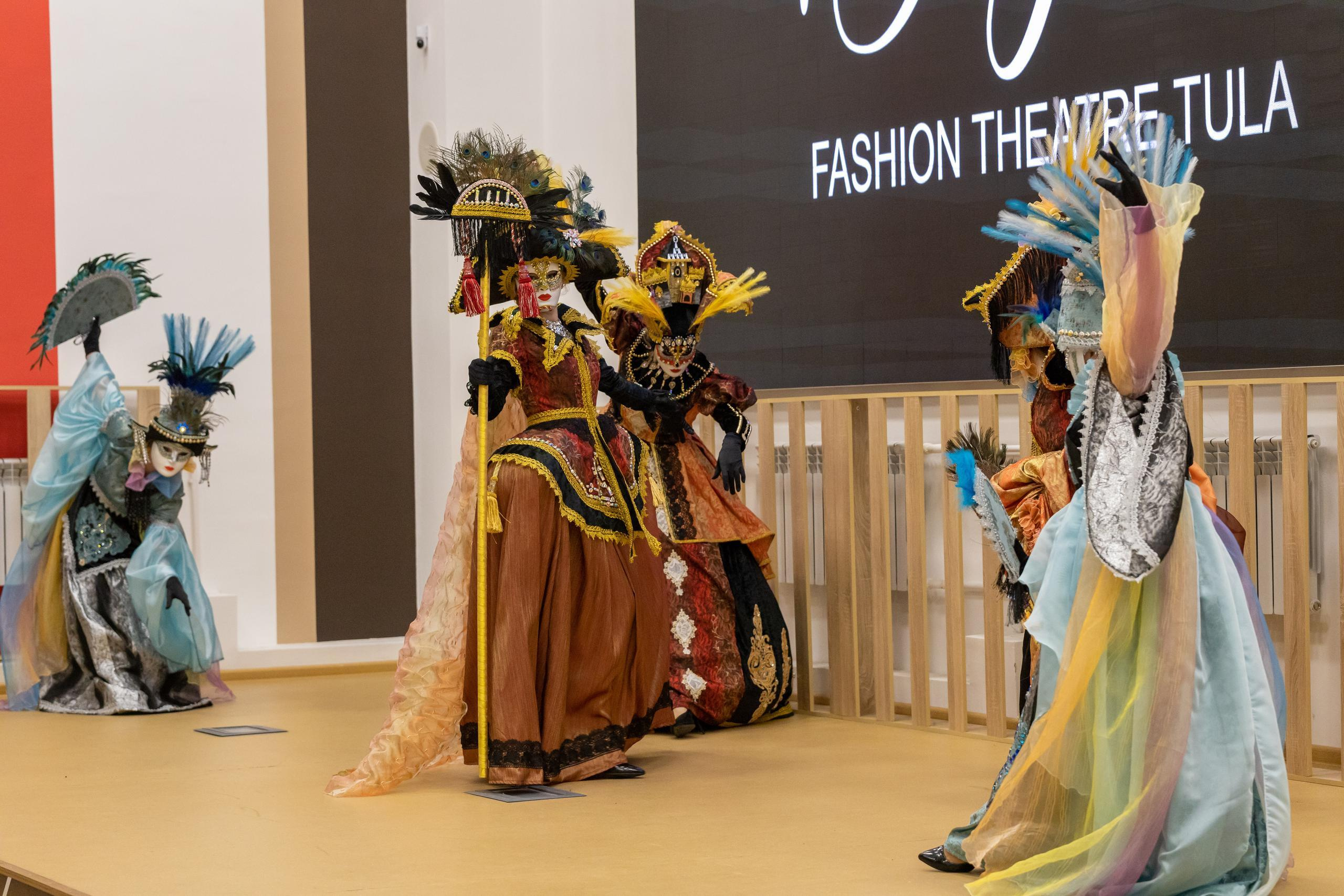 Репортаж 70-200 f2.8 Tamron g2. Показ театр моды «Стиль» («Style» город Тула). Фотограф в Туле Крупский АнДРей. Фотостудия «КАДР71» в Туле