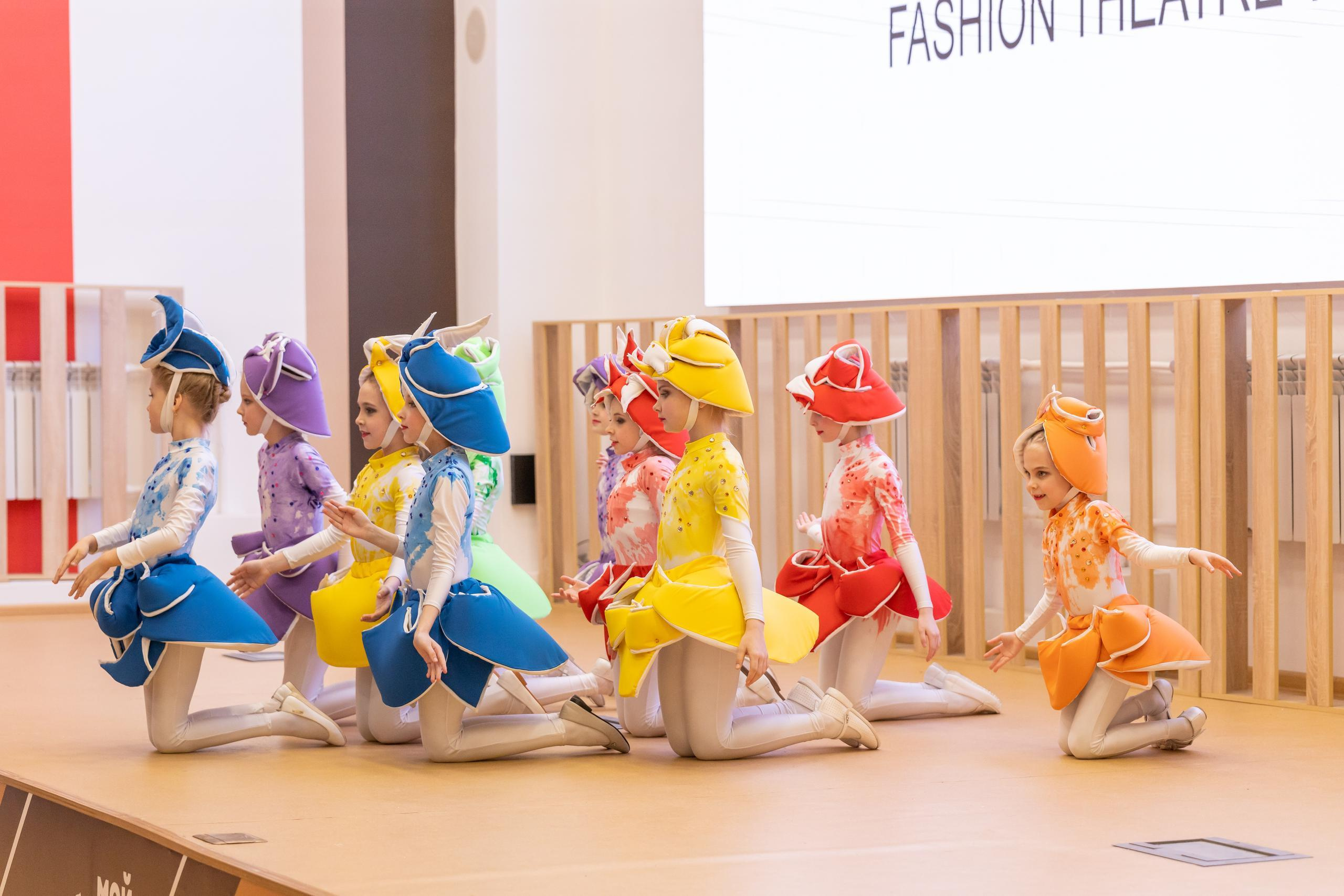 Репортаж 70-200 f2.8 Tamron g2. Показ театр моды «Стиль» («Style» город Тула). Фотограф в Туле Крупский АнДРей. Фотостудия «КАДР71» в Туле