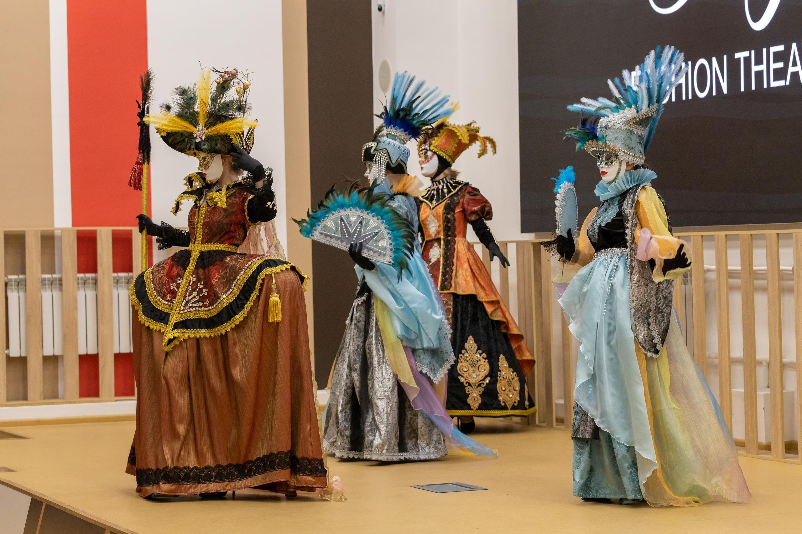 Репортаж 70-200 f2.8 Tamron g2. Показ театр моды «Стиль» («Style» город Тула). Фотограф в Туле Крупский АнДРей. Фотостудия «КАДР71» в Туле