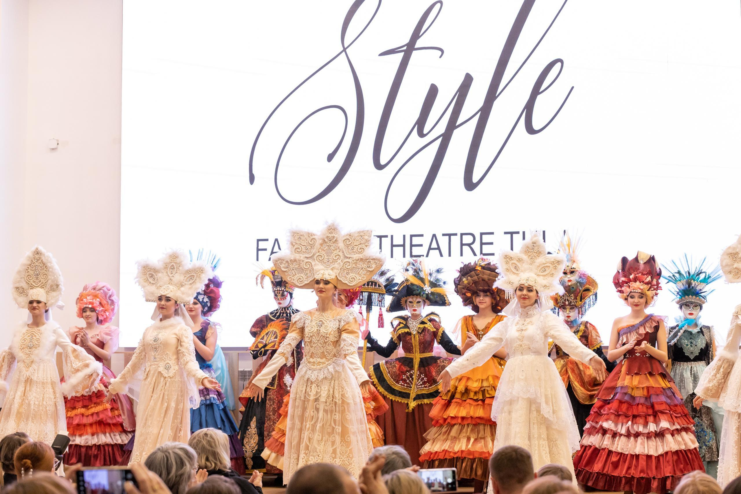 Репортаж 70-200 f2.8 Tamron g2. Показ театр моды «Стиль» («Style» город Тула). Фотограф в Туле Крупский АнДРей. Фотостудия «КАДР71» в Туле