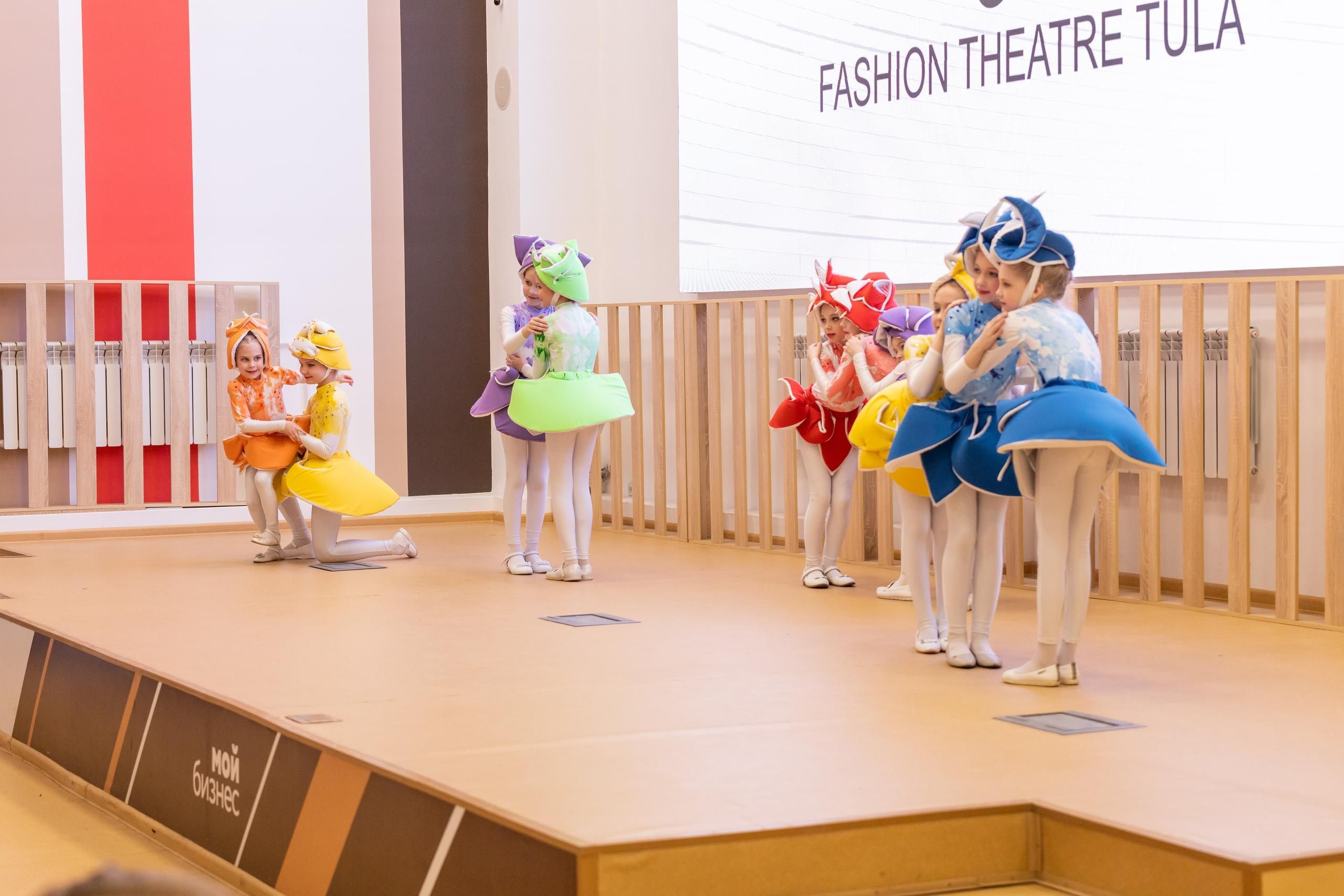 Репортаж 70-200 f2.8 Tamron g2. Показ театр моды «Стиль» («Style» город Тула). Фотограф в Туле Крупский АнДРей. Фотостудия «КАДР71» в Туле