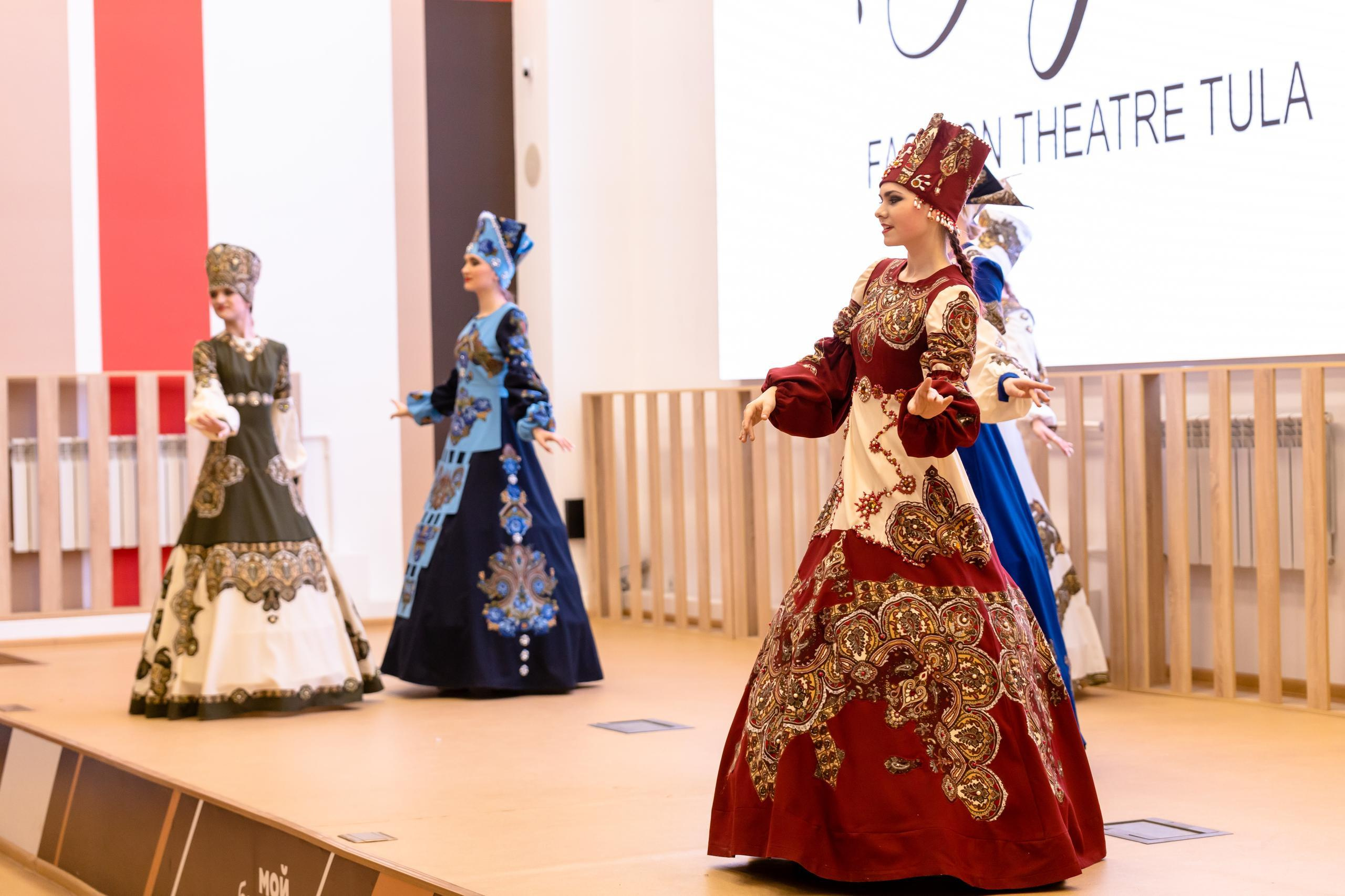 Репортаж 70-200 f2.8 Tamron g2. Показ театр моды «Стиль» («Style» город Тула). Фотограф в Туле Крупский АнДРей. Фотостудия «КАДР71» в Туле