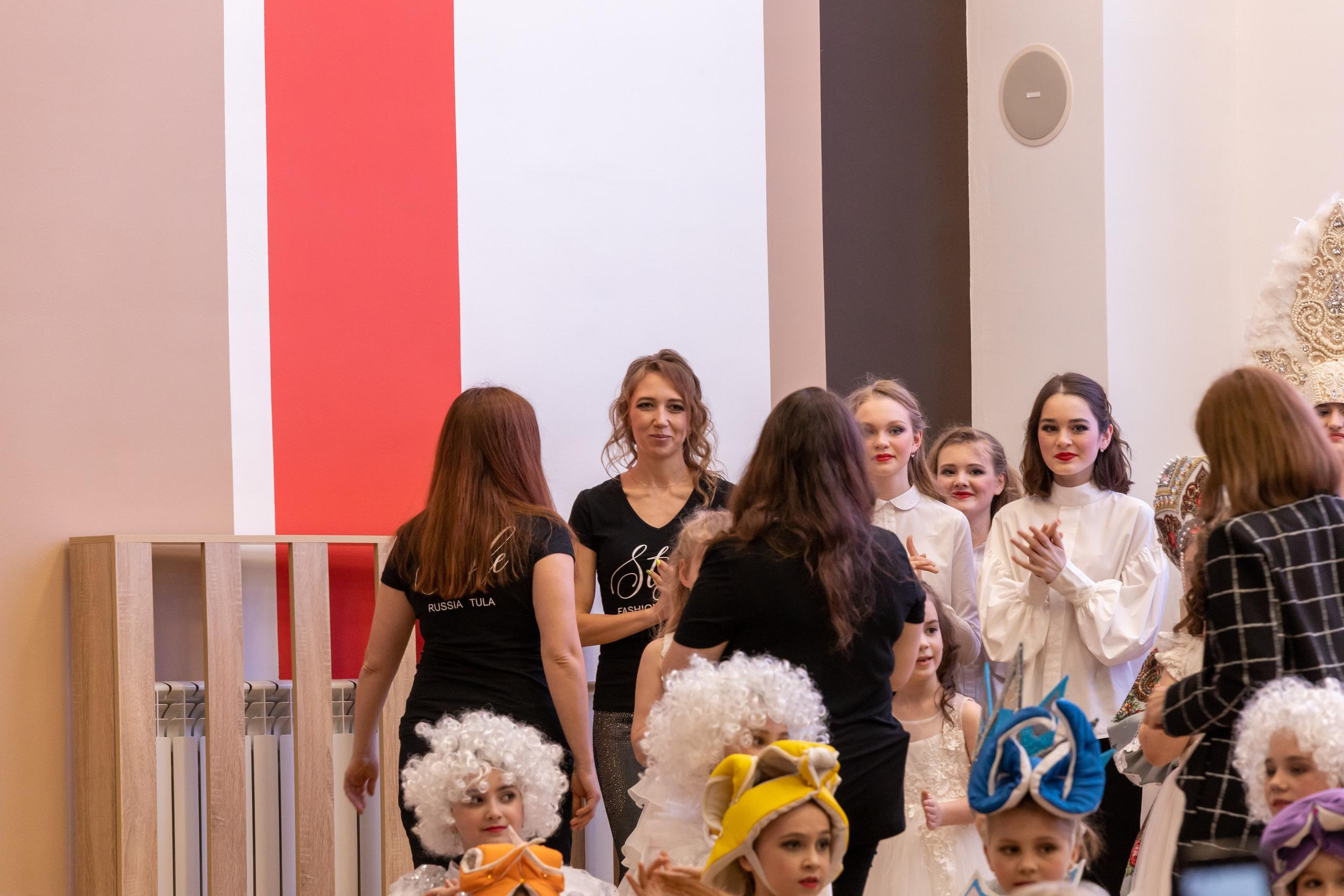 Репортаж 70-200 f2.8 Tamron g2. Показ театр моды «Стиль» («Style» город Тула). Фотограф в Туле Крупский АнДРей. Фотостудия «КАДР71» в Туле