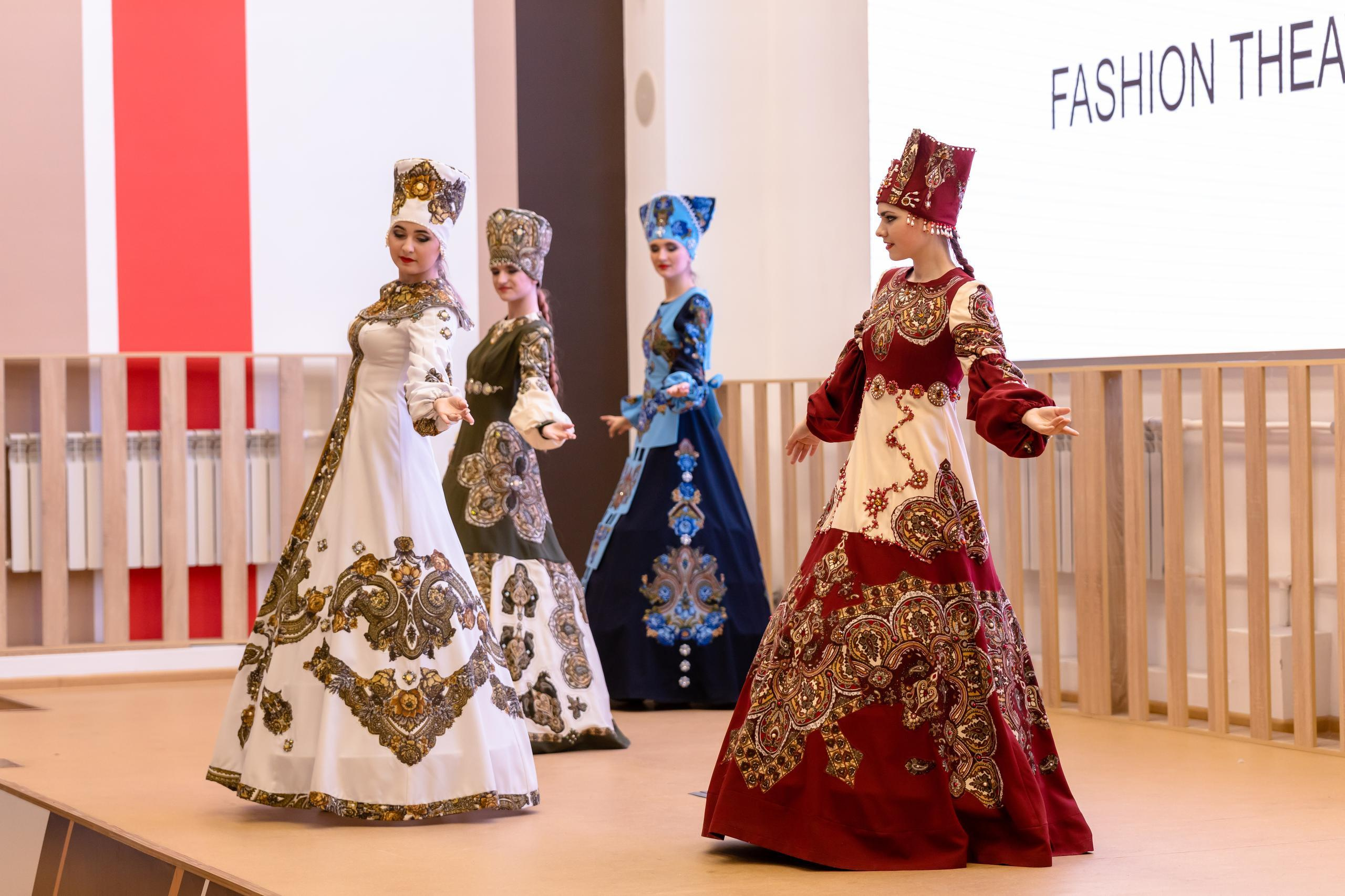 Репортаж 70-200 f2.8 Tamron g2. Показ театр моды «Стиль» («Style» город Тула). Фотограф в Туле Крупский АнДРей. Фотостудия «КАДР71» в Туле