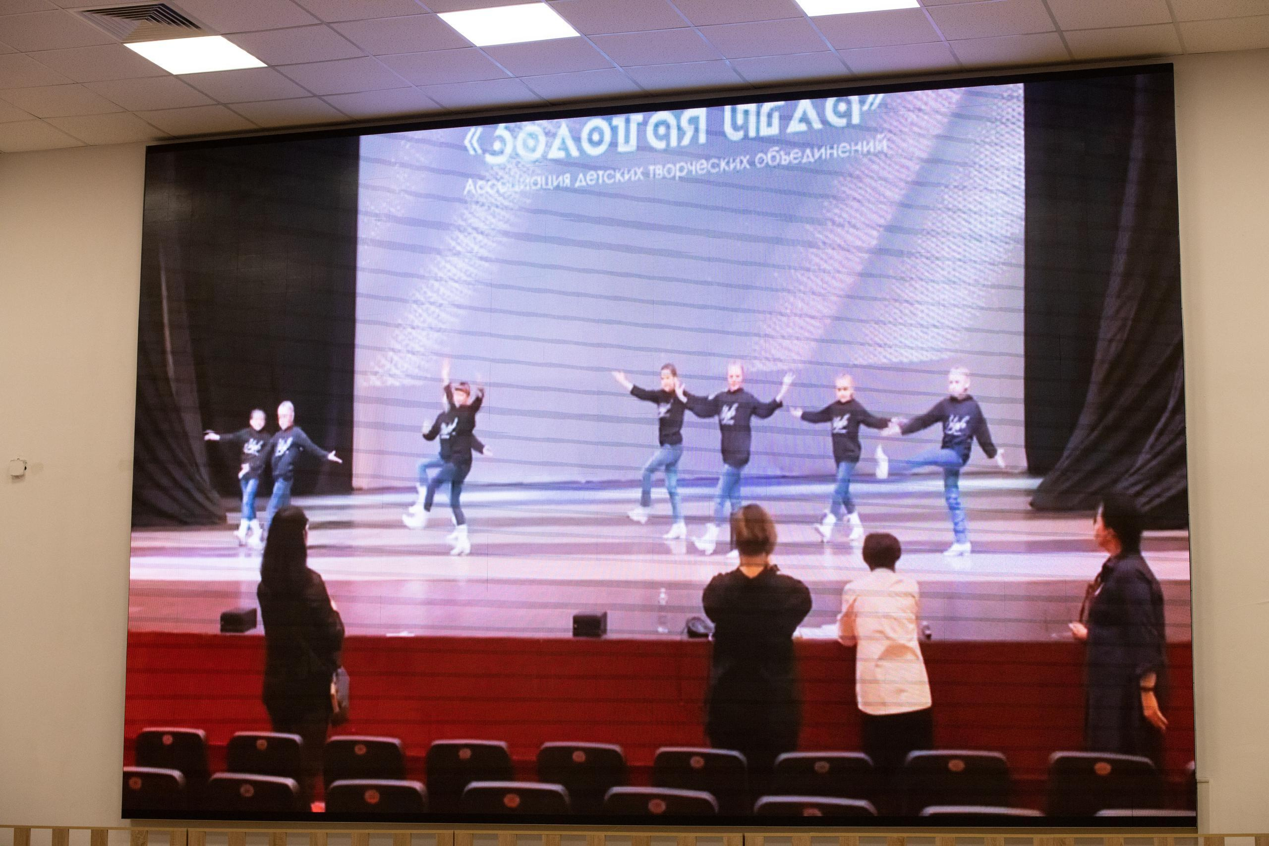 Репортаж 70-200 f2.8 Tamron g2. Показ театр моды «Стиль» («Style» город Тула). Фотограф в Туле Крупский АнДРей. Фотостудия «КАДР71» в Туле