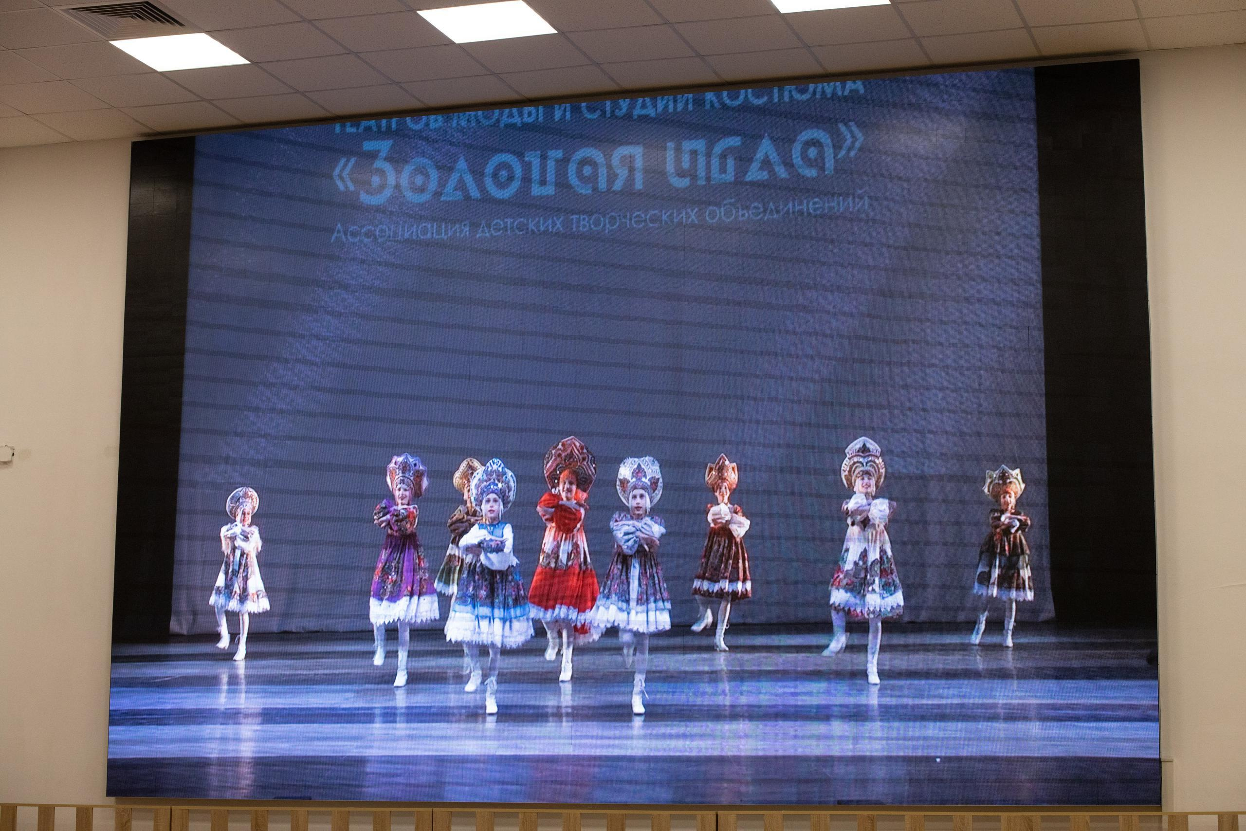 Репортаж 70-200 f2.8 Tamron g2. Показ театр моды «Стиль» («Style» город Тула). Фотограф в Туле Крупский АнДРей. Фотостудия «КАДР71» в Туле