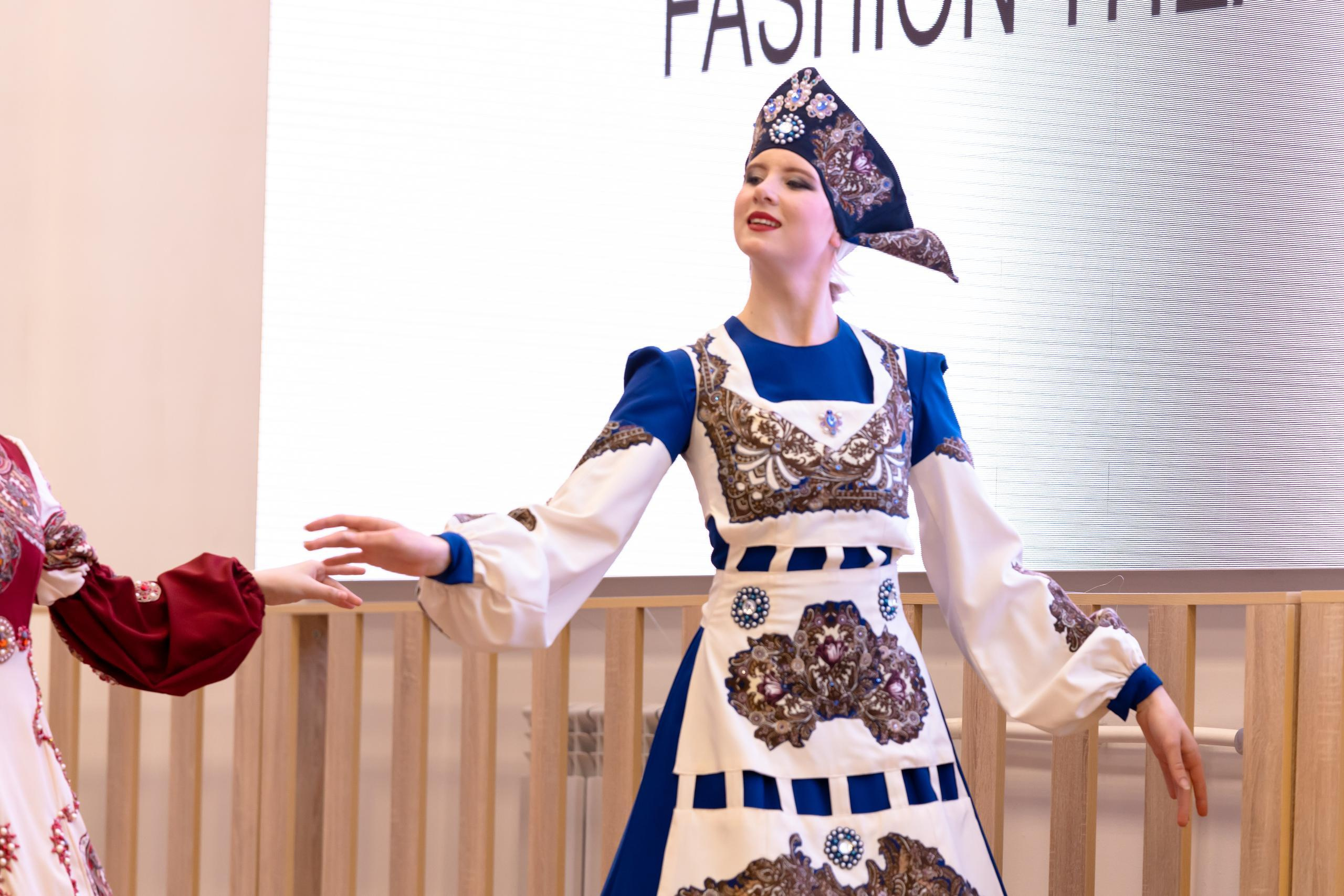 Репортаж 70-200 f2.8 Tamron g2. Показ театр моды «Стиль» («Style» город Тула). Фотограф в Туле Крупский АнДРей. Фотостудия «КАДР71» в Туле