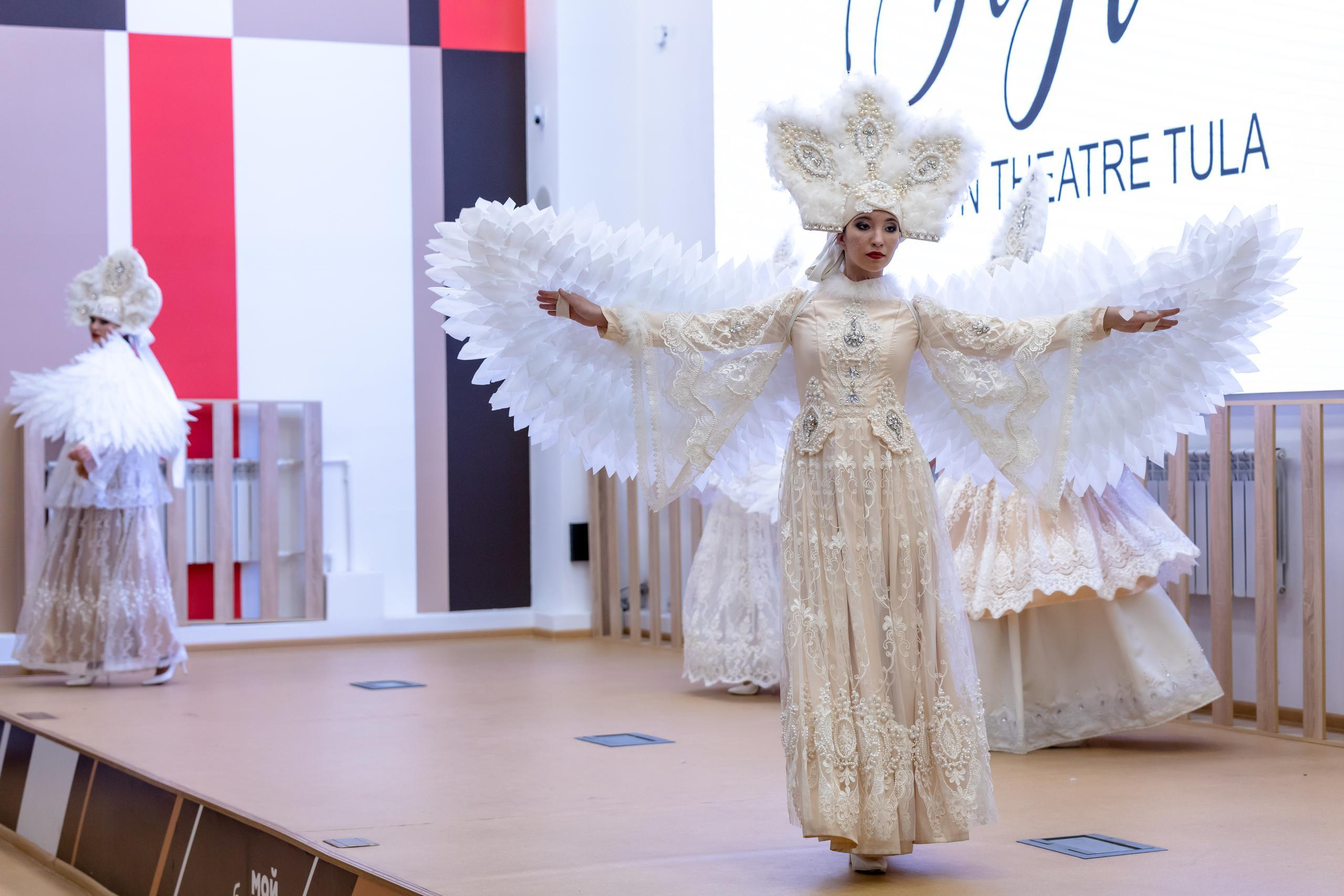 Репортаж 70-200 f2.8 Tamron g2. Показ театр моды «Стиль» («Style» город Тула). Фотограф в Туле Крупский АнДРей. Фотостудия «КАДР71» в Туле