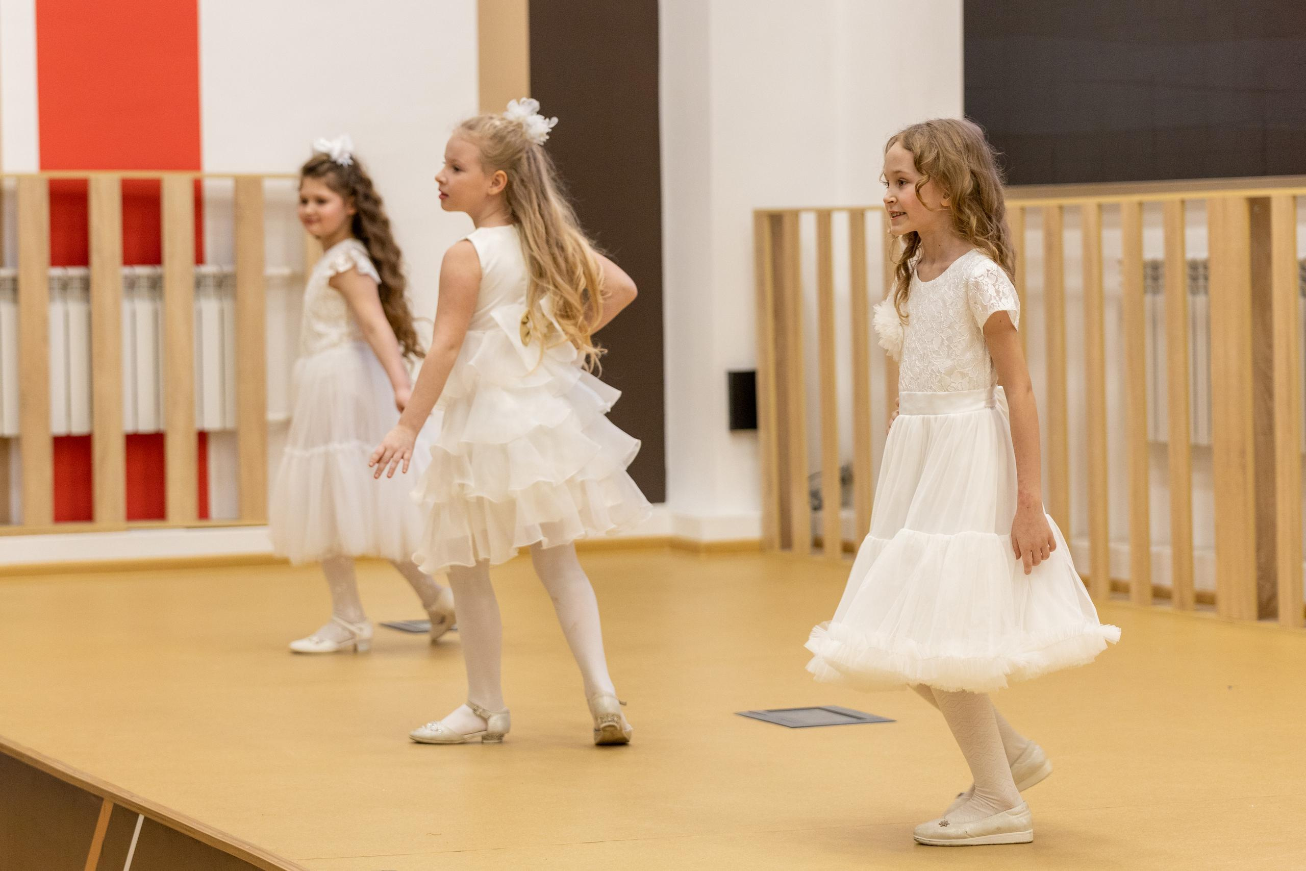 Репортаж 70-200 f2.8 Tamron g2. Показ театр моды «Стиль» («Style» город Тула). Фотограф в Туле Крупский АнДРей. Фотостудия «КАДР71» в Туле