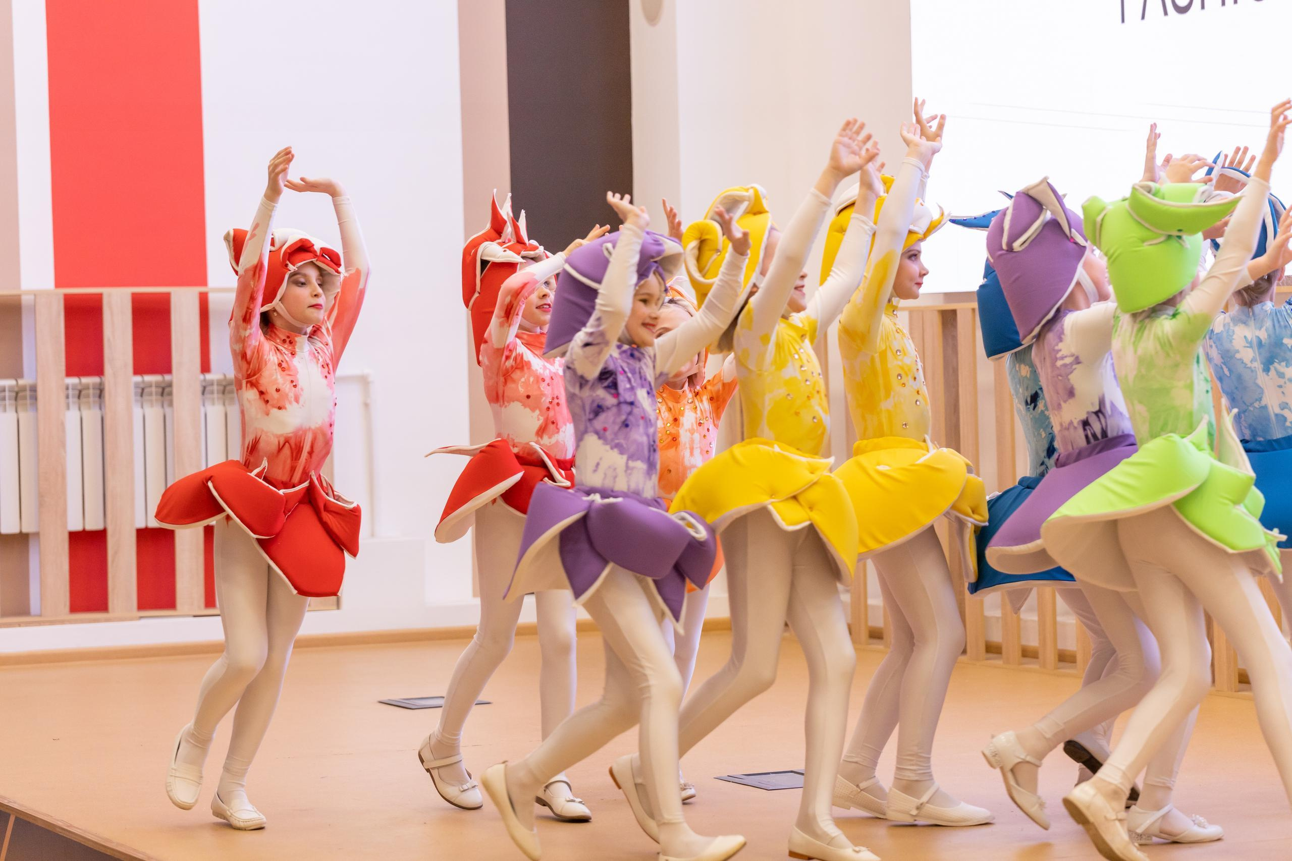 Репортаж 70-200 f2.8 Tamron g2. Показ театр моды «Стиль» («Style» город Тула). Фотограф в Туле Крупский АнДРей. Фотостудия «КАДР71» в Туле