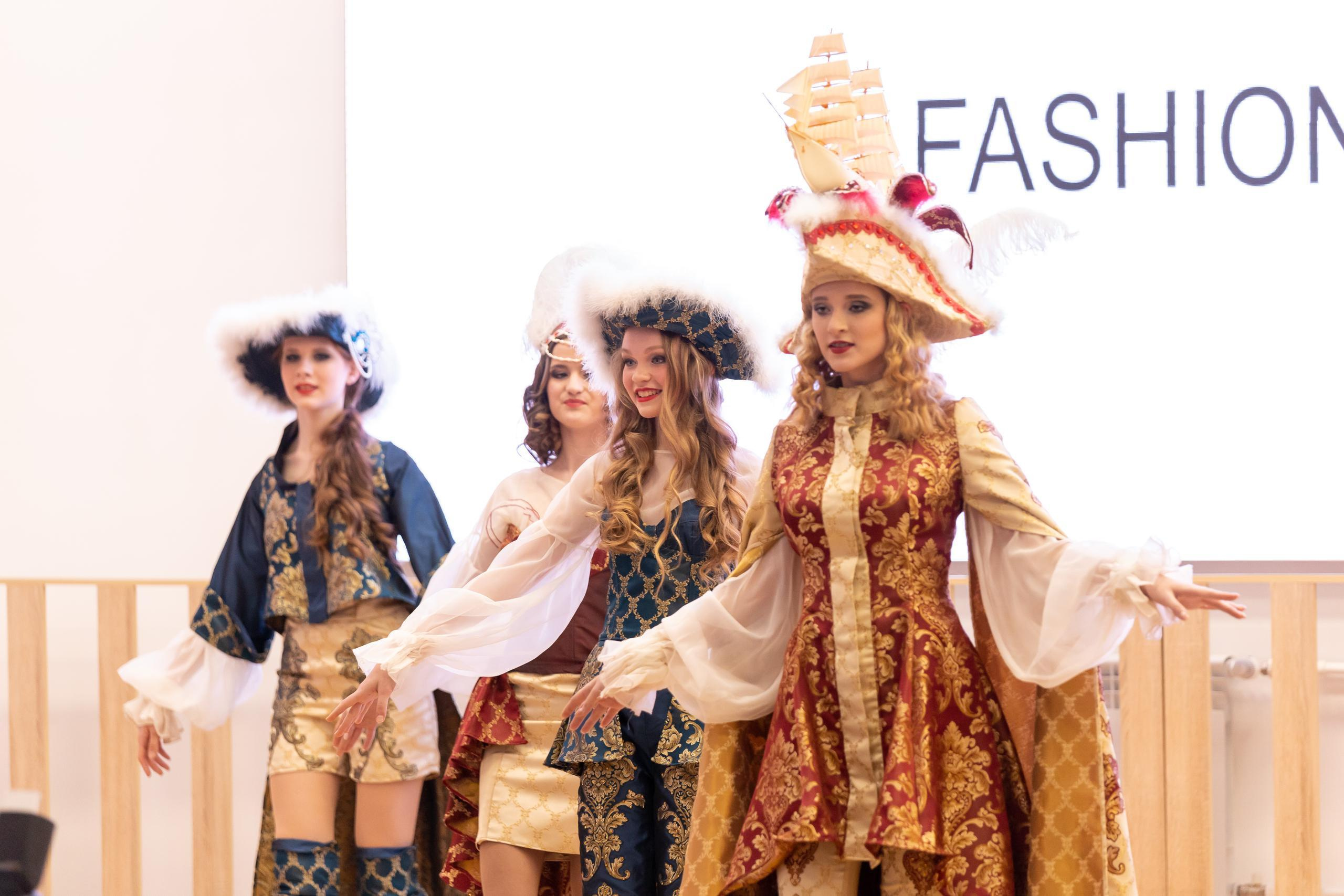 Репортаж 70-200 f2.8 Tamron g2. Показ театр моды «Стиль» («Style» город Тула). Фотограф в Туле Крупский АнДРей. Фотостудия «КАДР71» в Туле