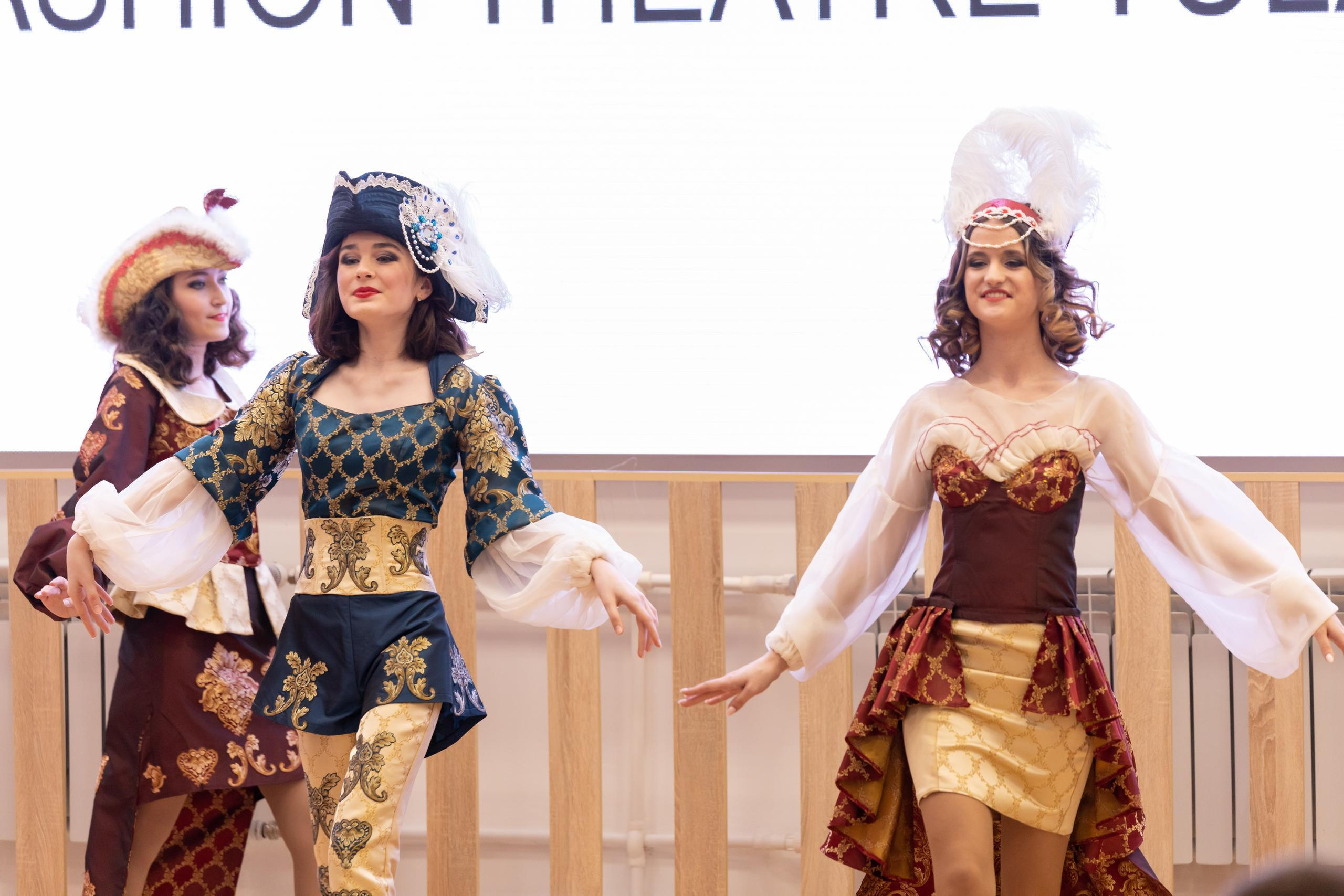 Репортаж 70-200 f2.8 Tamron g2. Показ театр моды «Стиль» («Style» город Тула). Фотограф в Туле Крупский АнДРей. Фотостудия «КАДР71» в Туле