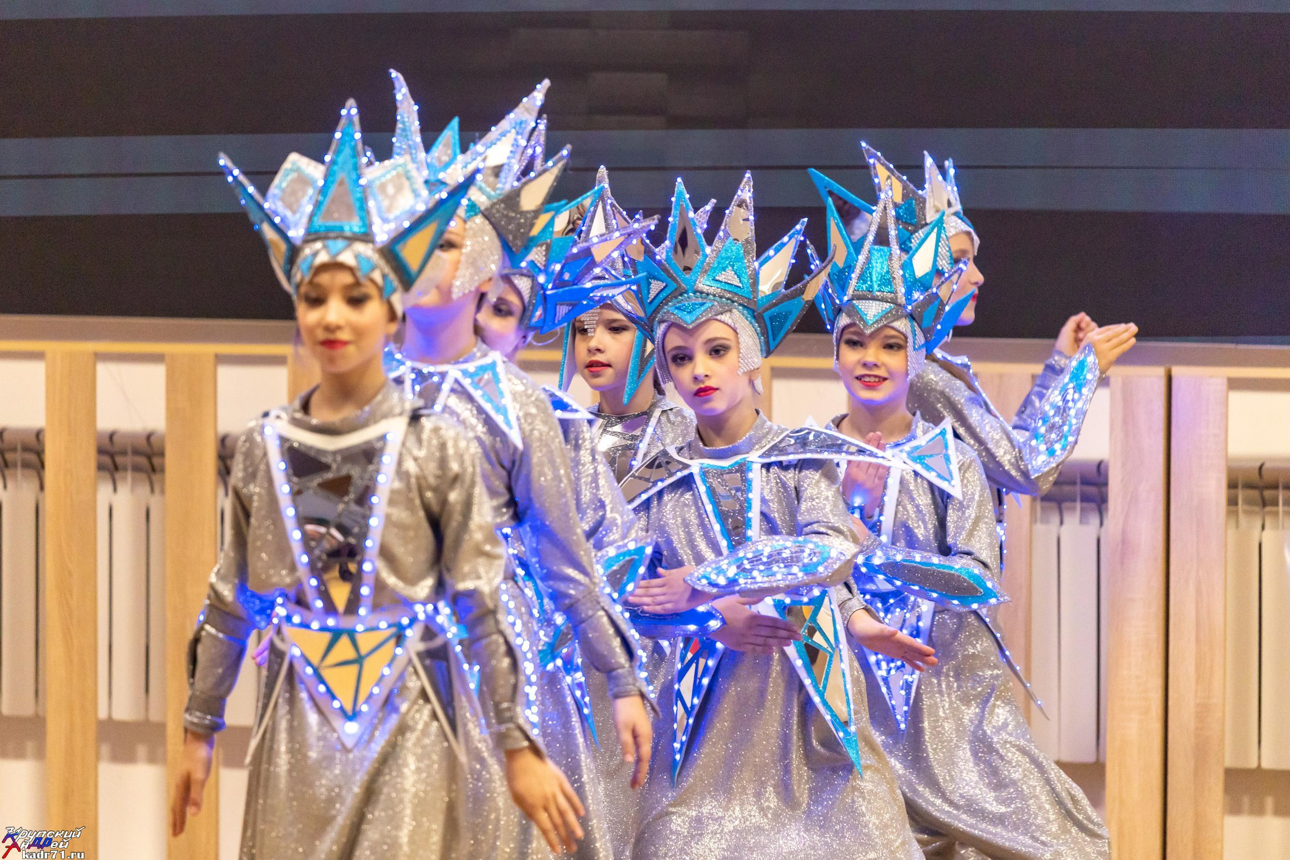 Репортаж 70-200 f2.8 Tamron g2. Показ театр моды «Стиль» («Style» город Тула). Фотограф в Туле Крупский АнДРей. Фотостудия «КАДР71» в Туле