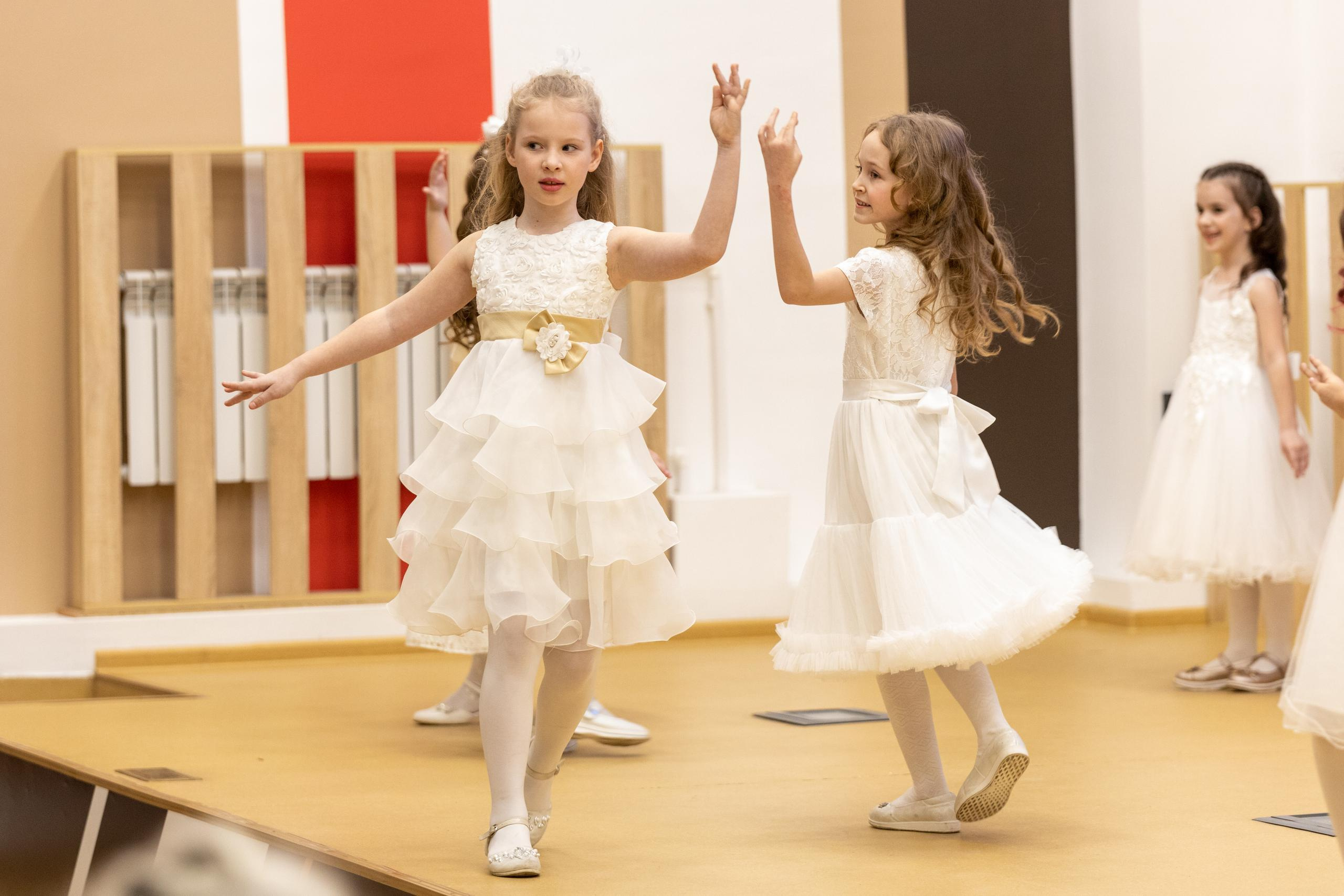 Репортаж 70-200 f2.8 Tamron g2. Показ театр моды «Стиль» («Style» город Тула). Фотограф в Туле Крупский АнДРей. Фотостудия «КАДР71» в Туле