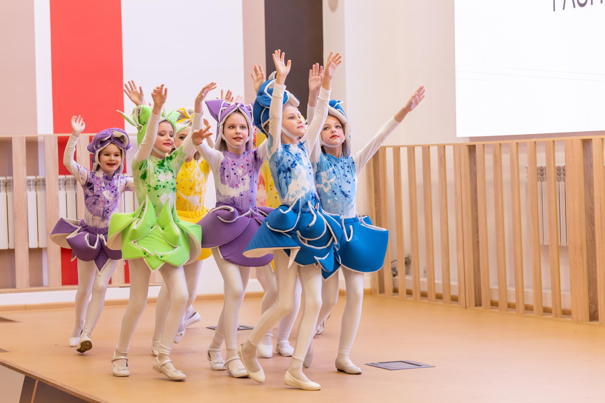 Репортаж 70-200 f2.8 Tamron g2. Показ театр моды «Стиль» («Style» город Тула). Фотограф в Туле Крупский АнДРей. Фотостудия «КАДР71» в Туле