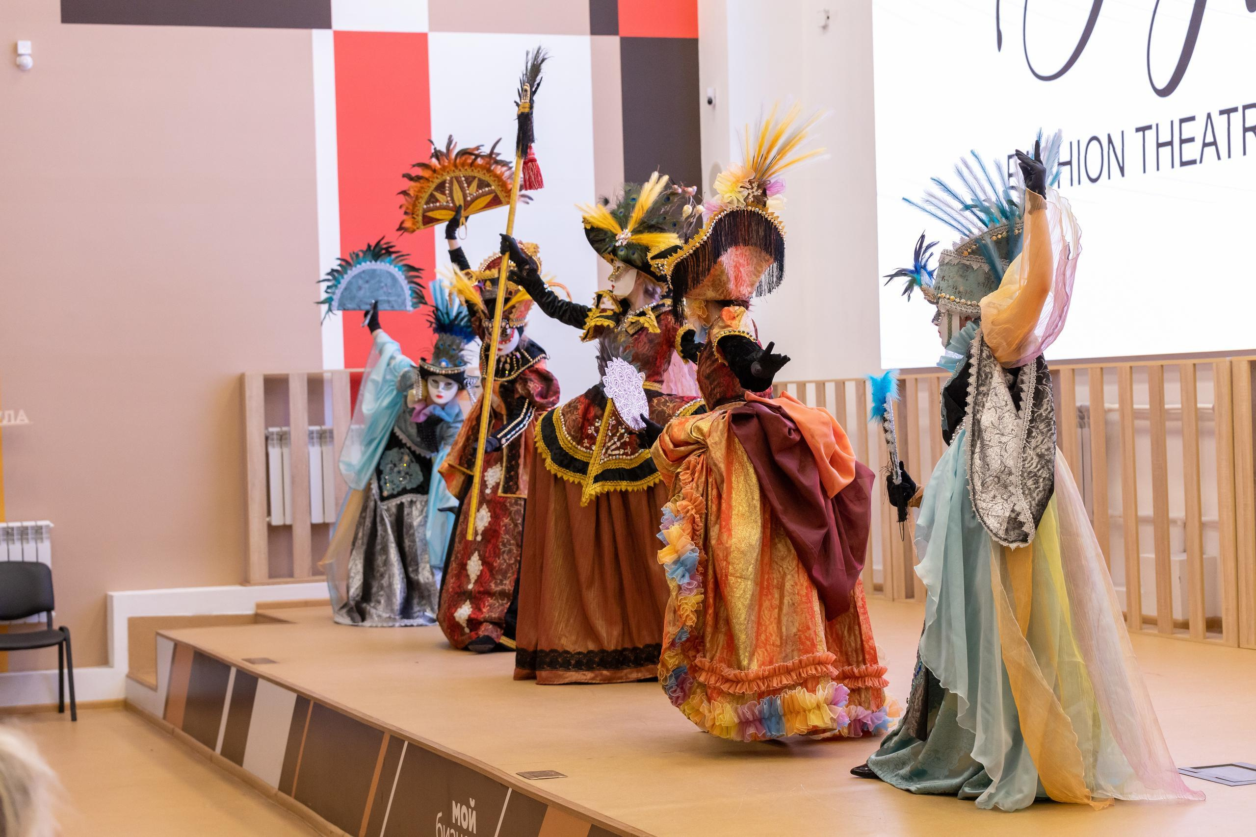 Репортаж 70-200 f2.8 Tamron g2. Показ театр моды «Стиль» («Style» город Тула). Фотограф в Туле Крупский АнДРей. Фотостудия «КАДР71» в Туле