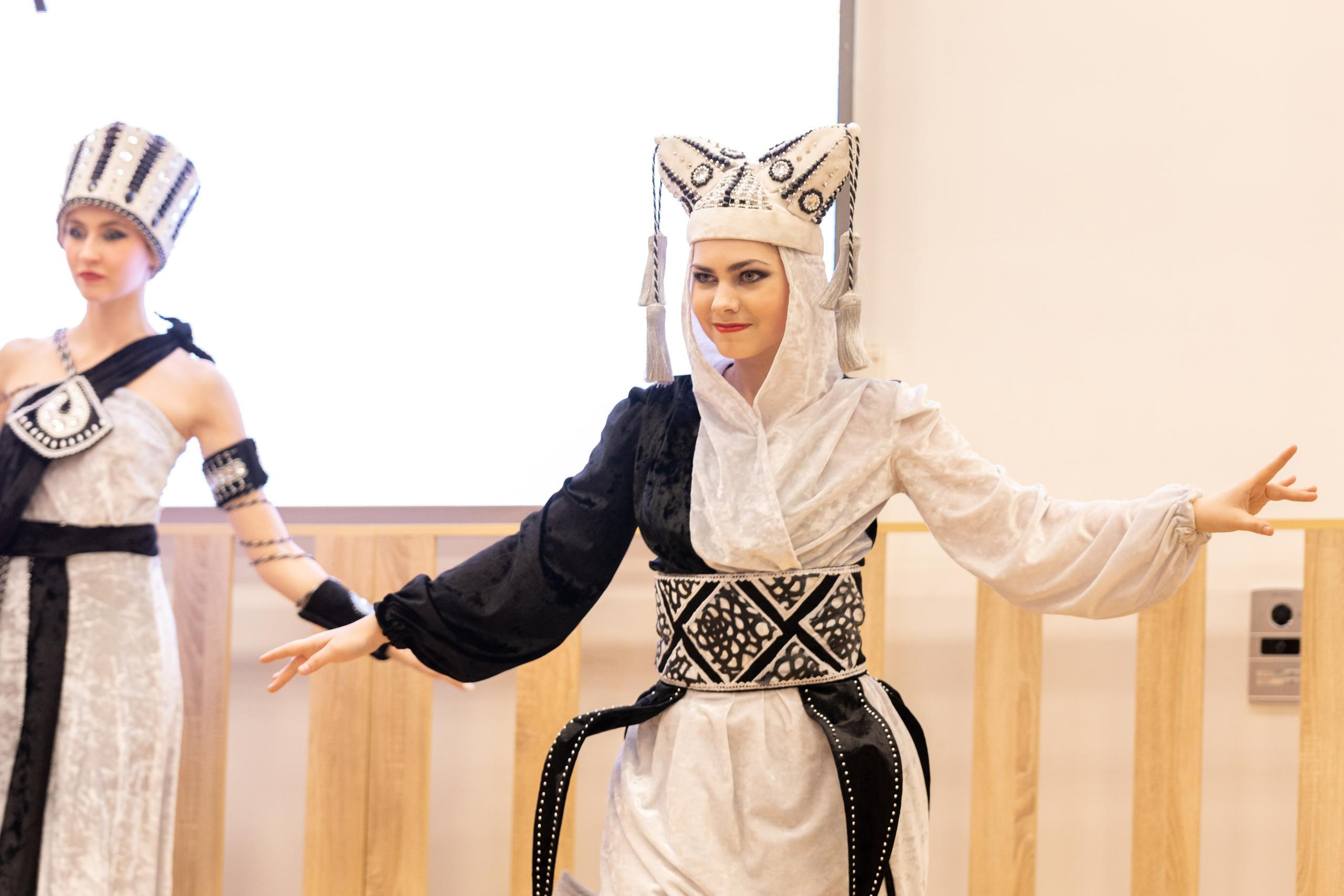 Репортаж 70-200 f2.8 Tamron g2. Показ театр моды «Стиль» («Style» город Тула). Фотограф в Туле Крупский АнДРей. Фотостудия «КАДР71» в Туле