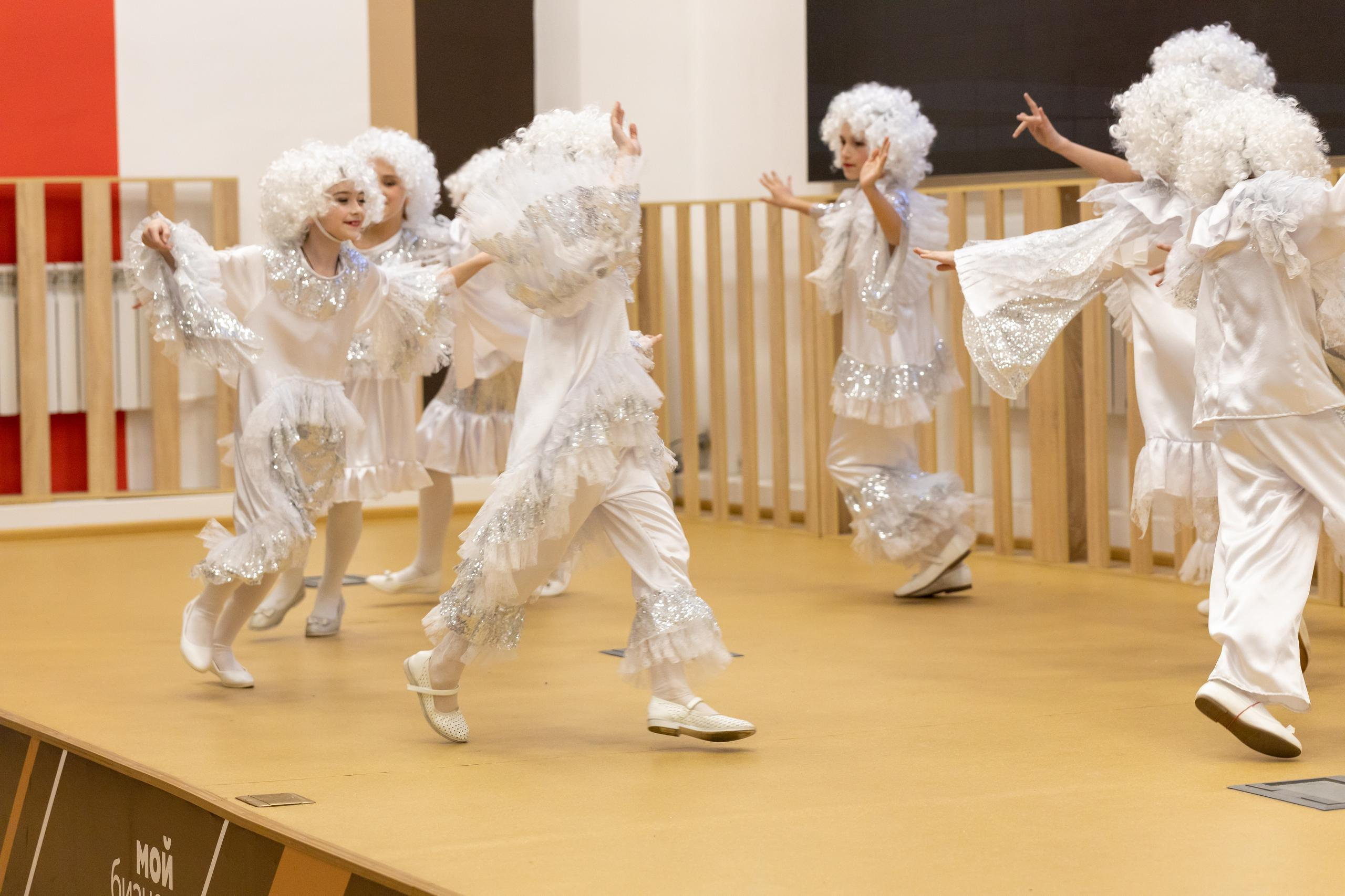 Репортаж 70-200 f2.8 Tamron g2. Показ театр моды «Стиль» («Style» город Тула). Фотограф в Туле Крупский АнДРей. Фотостудия «КАДР71» в Туле