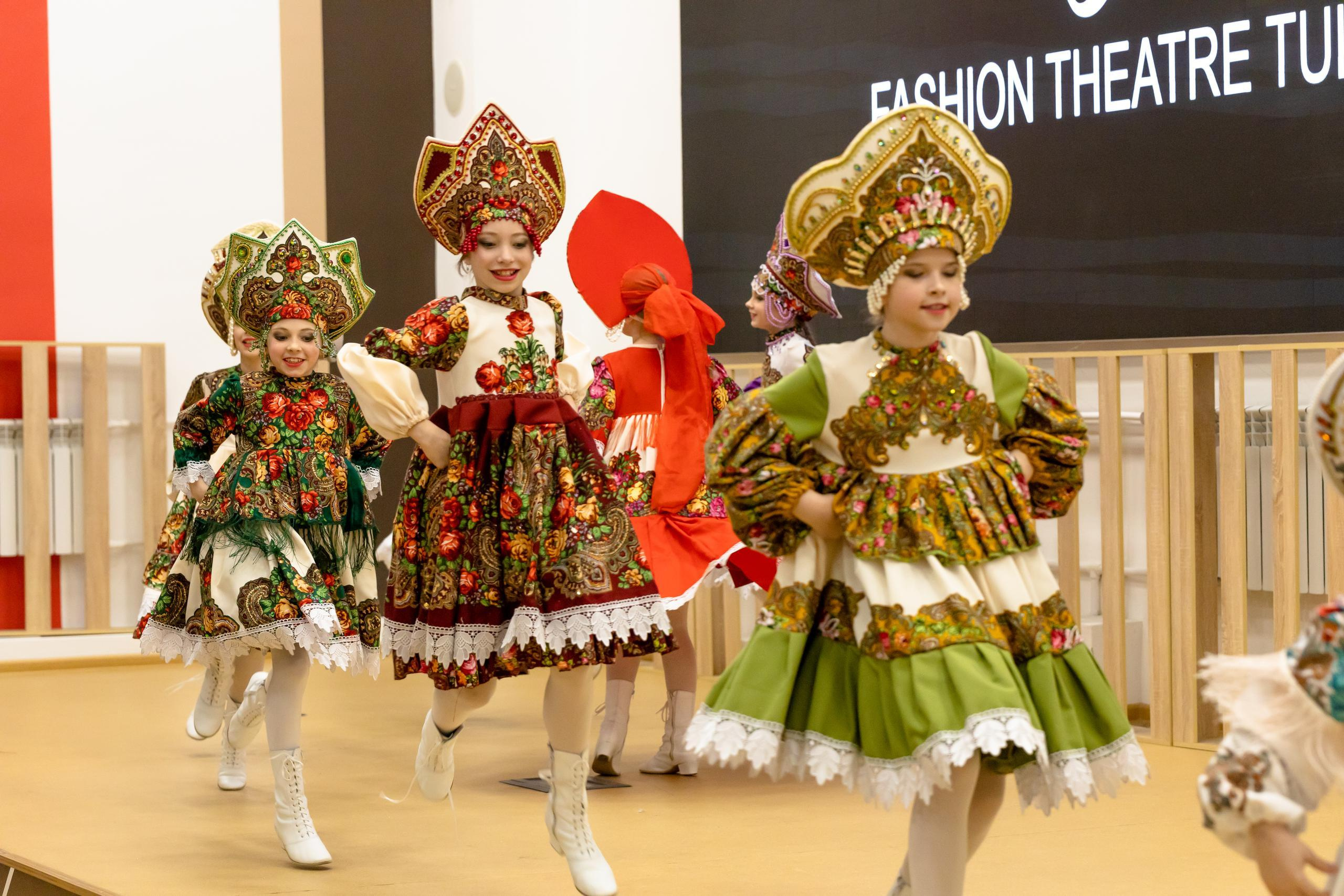 Репортаж 70-200 f2.8 Tamron g2. Показ театр моды «Стиль» («Style» город Тула). Фотограф в Туле Крупский АнДРей. Фотостудия «КАДР71» в Туле