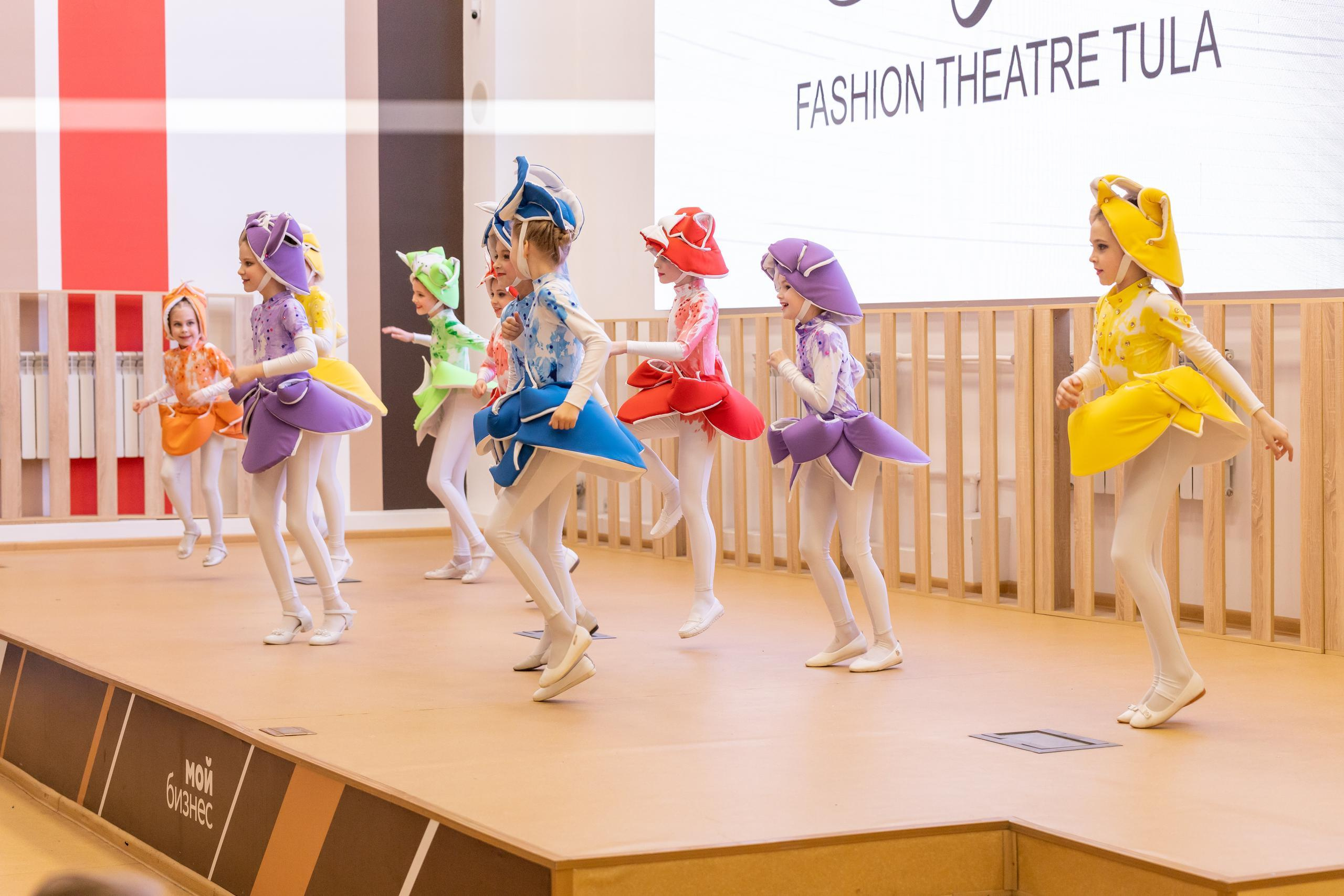 Репортаж 70-200 f2.8 Tamron g2. Показ театр моды «Стиль» («Style» город Тула). Фотограф в Туле Крупский АнДРей. Фотостудия «КАДР71» в Туле