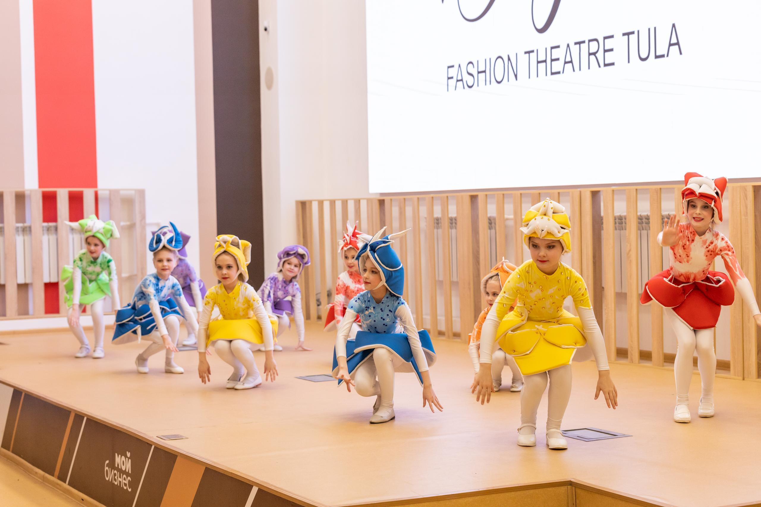 Репортаж 70-200 f2.8 Tamron g2. Показ театр моды «Стиль» («Style» город Тула). Фотограф в Туле Крупский АнДРей. Фотостудия «КАДР71» в Туле