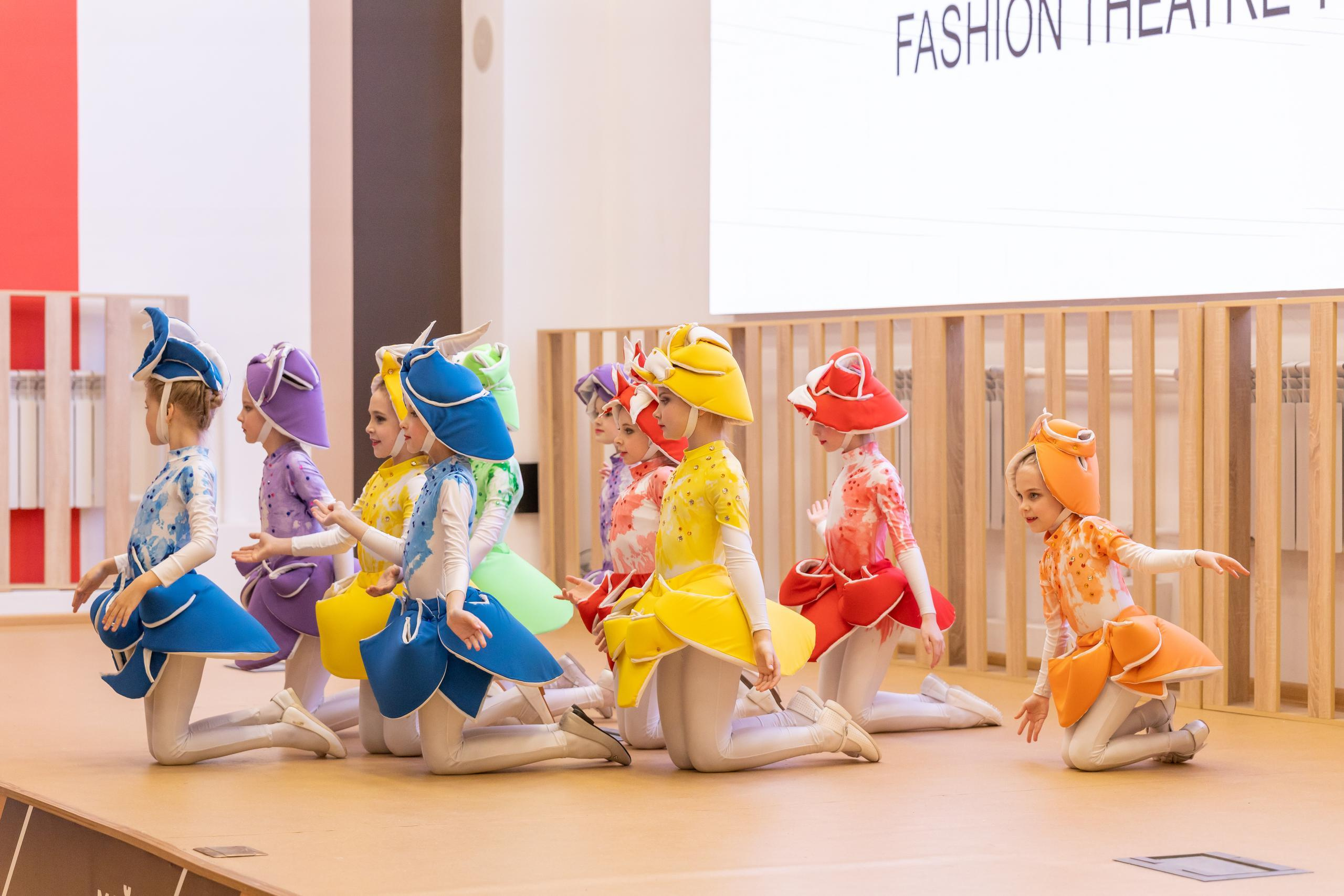 Репортаж 70-200 f2.8 Tamron g2. Показ театр моды «Стиль» («Style» город Тула). Фотограф в Туле Крупский АнДРей. Фотостудия «КАДР71» в Туле