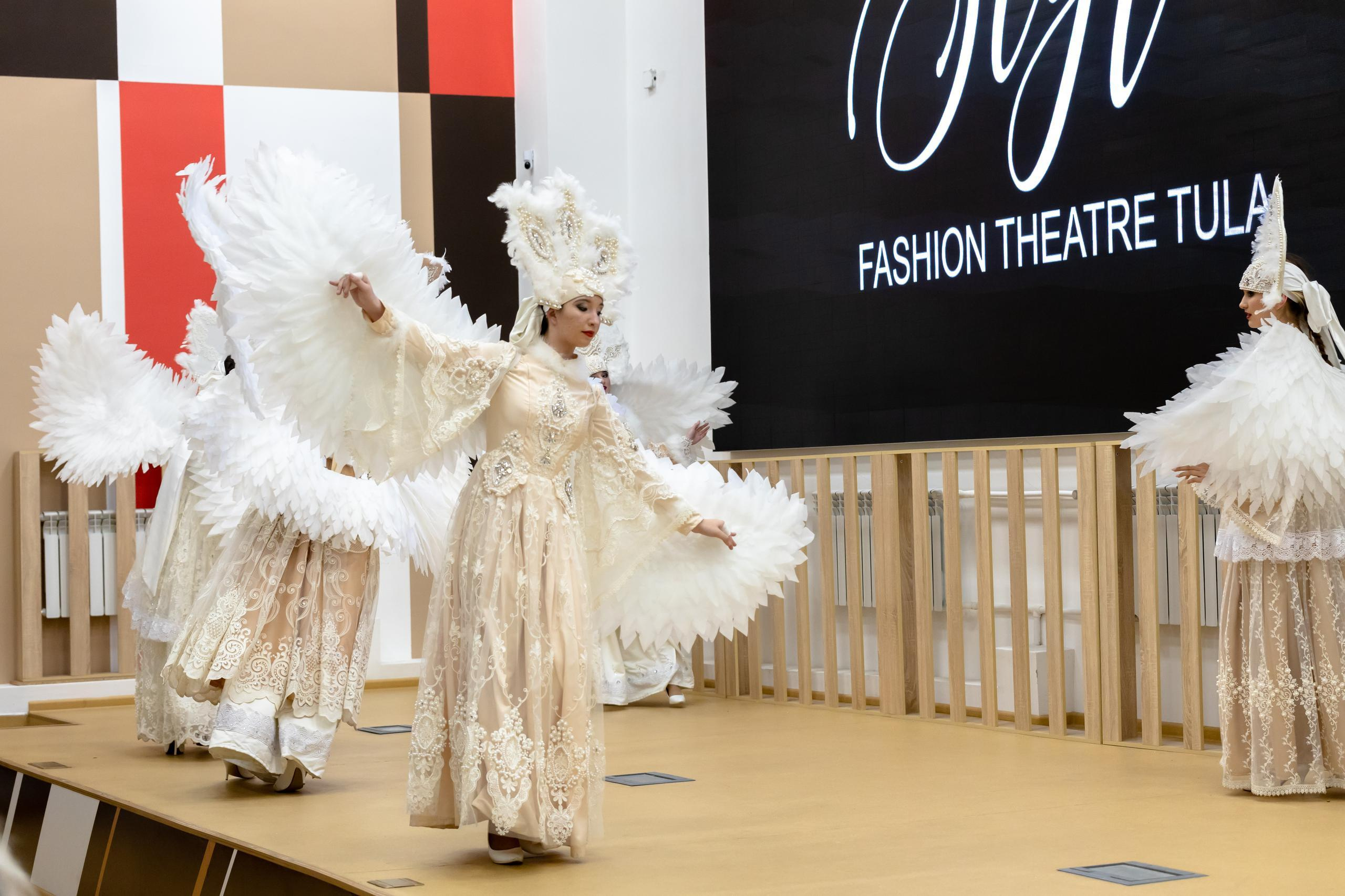 Репортаж 70-200 f2.8 Tamron g2. Показ театр моды «Стиль» («Style» город Тула). Фотограф в Туле Крупский АнДРей. Фотостудия «КАДР71» в Туле